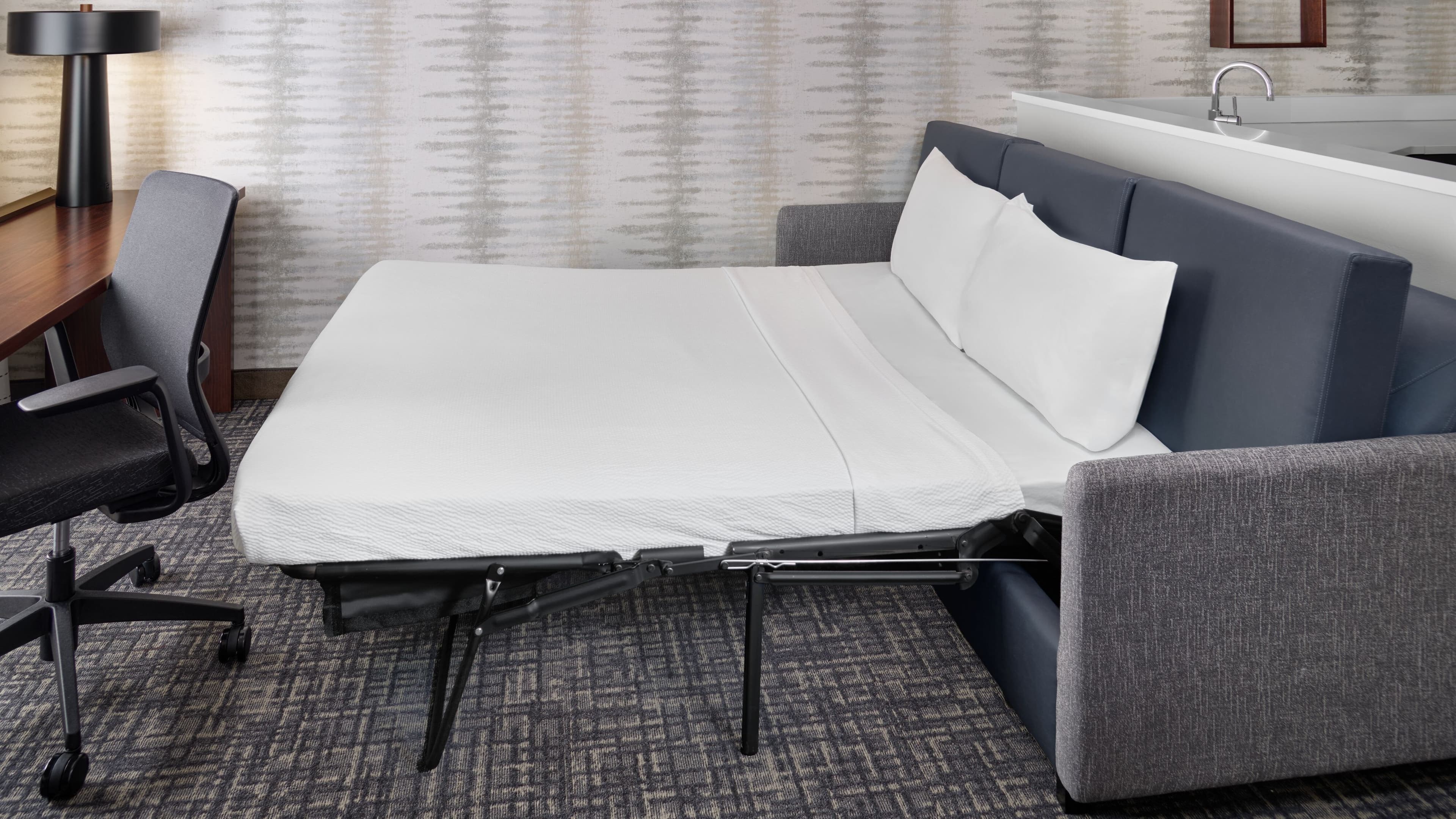 1 Bedroom Suite - Image 5