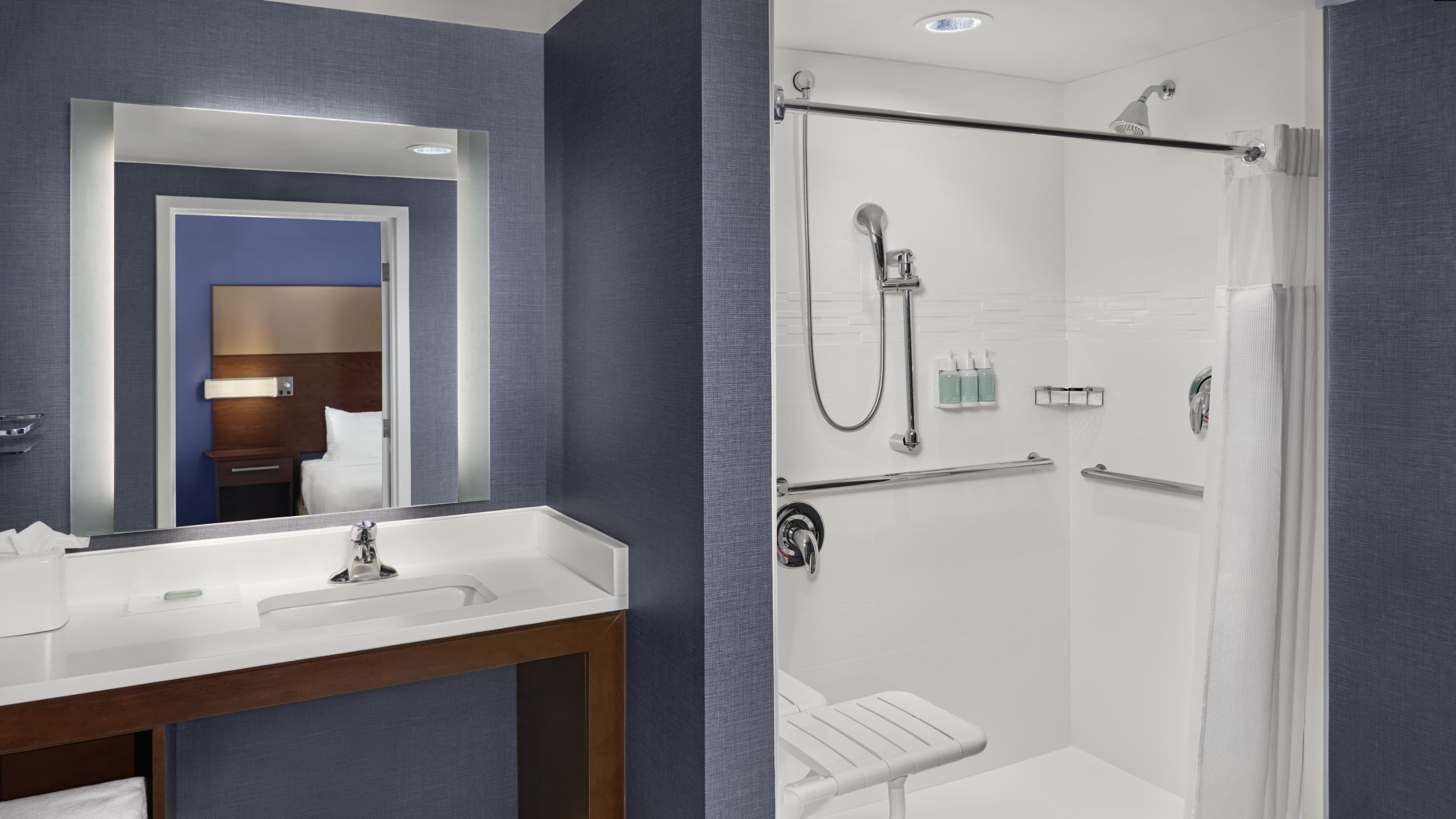 1 Bedroom Suite - Image 11