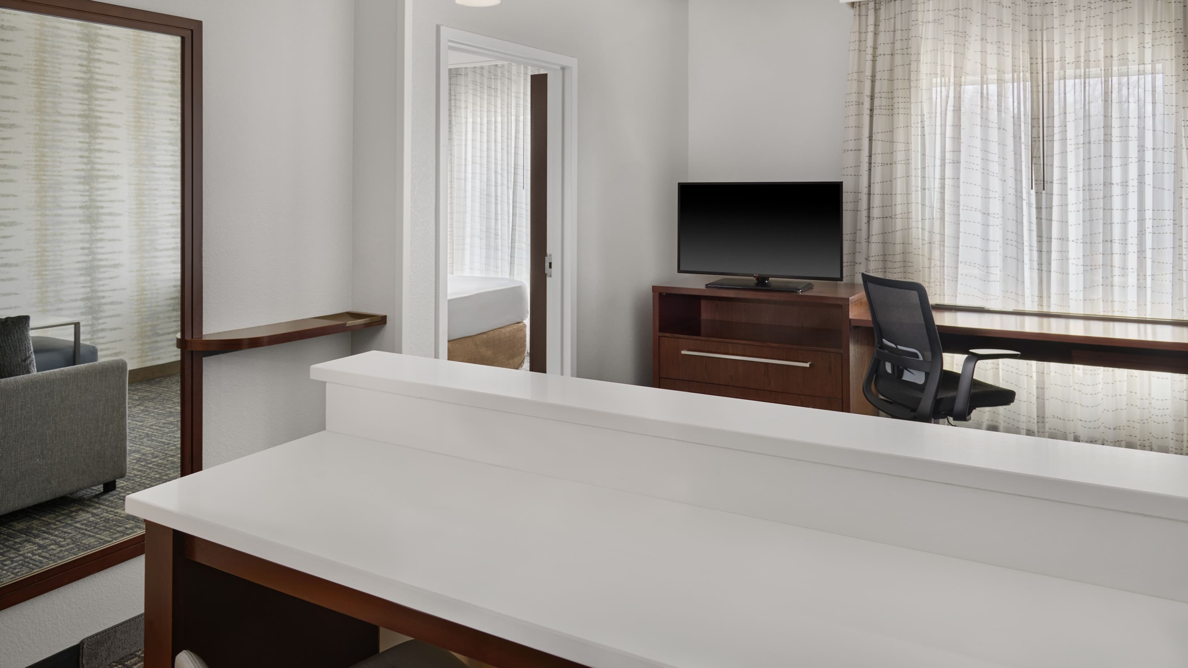 1 Bedroom Suite - Image 8