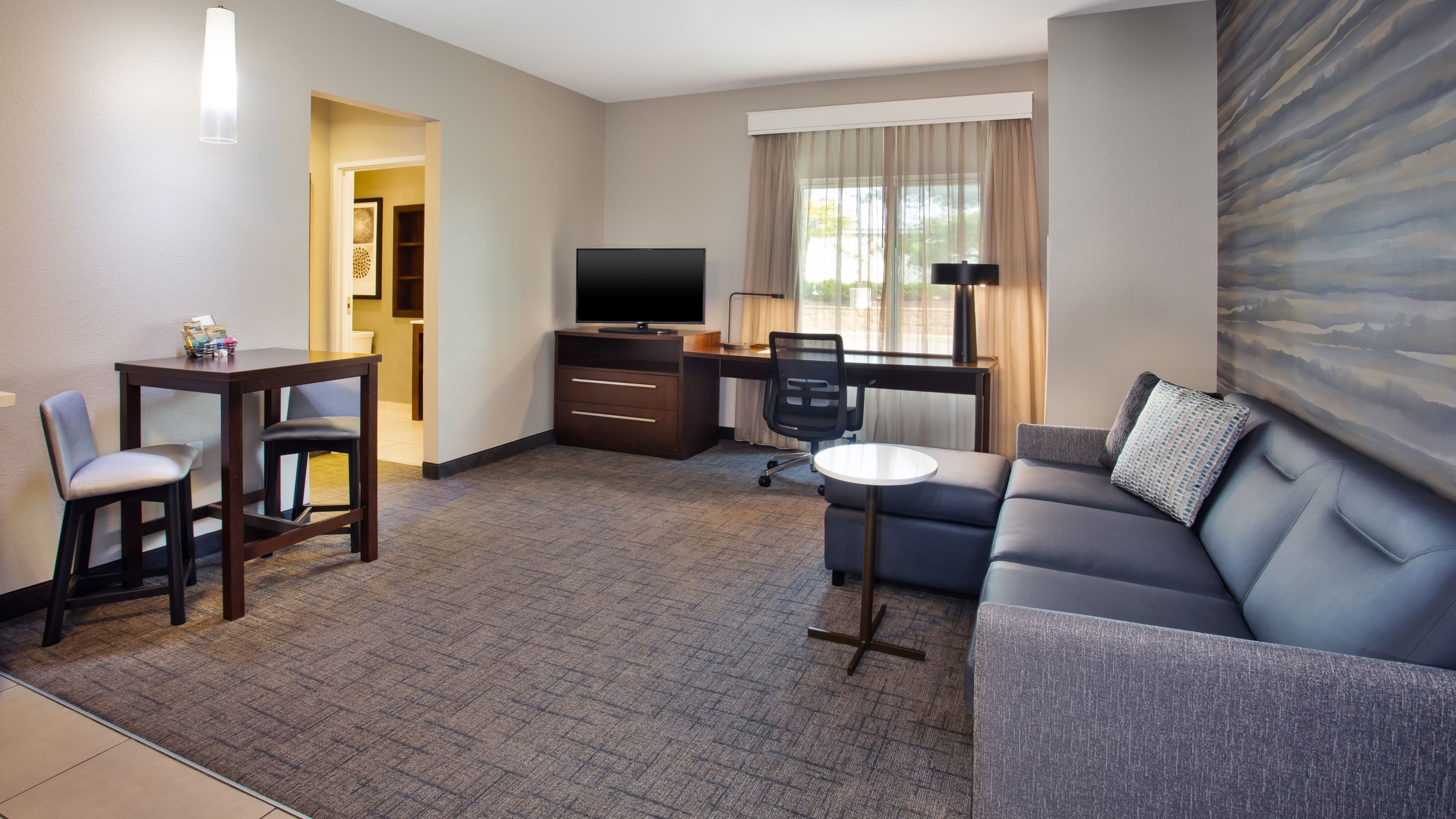 1 Bedroom with Full Oven - Image 1