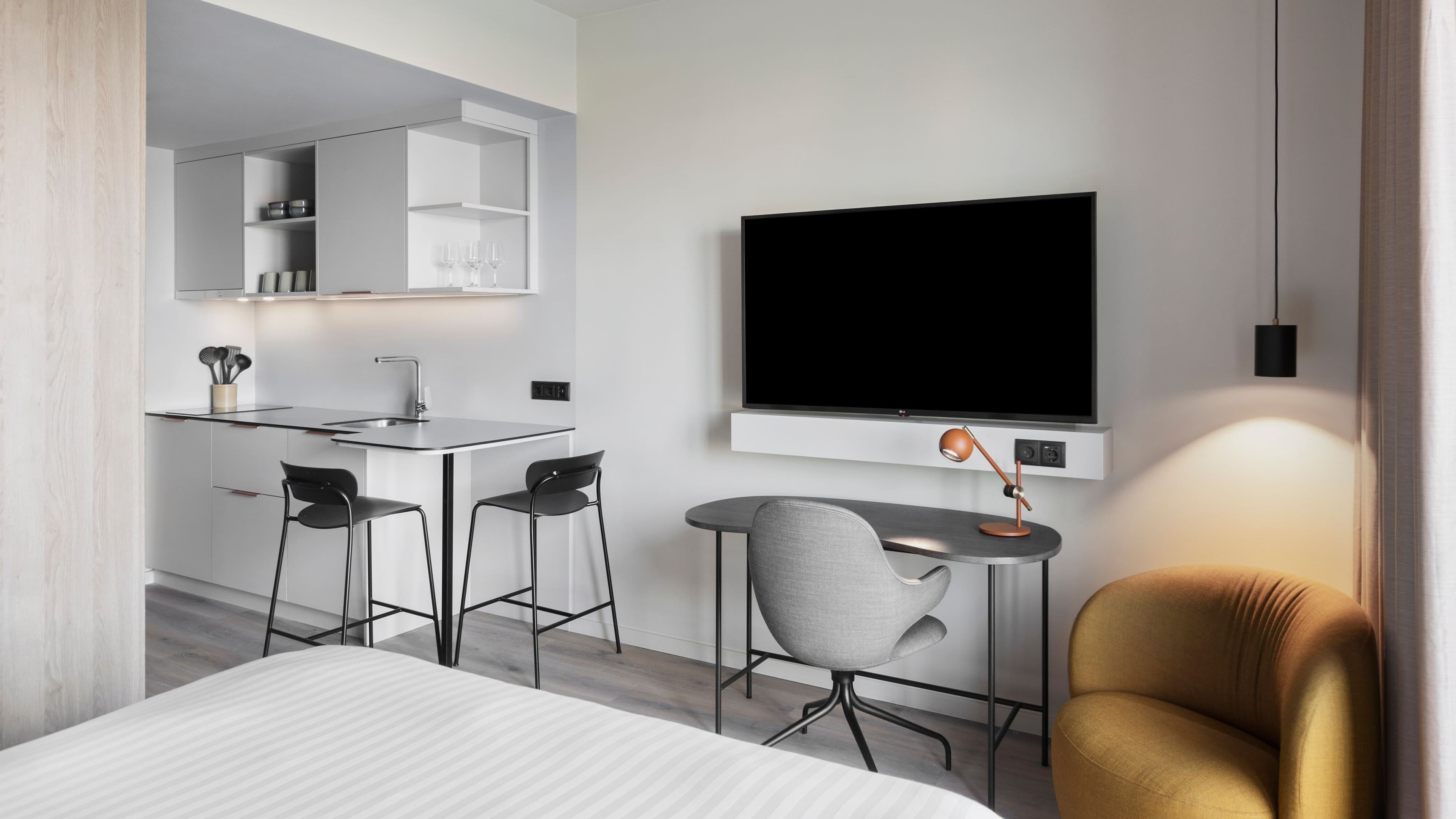 Sea View Comfort Studio - Image 3