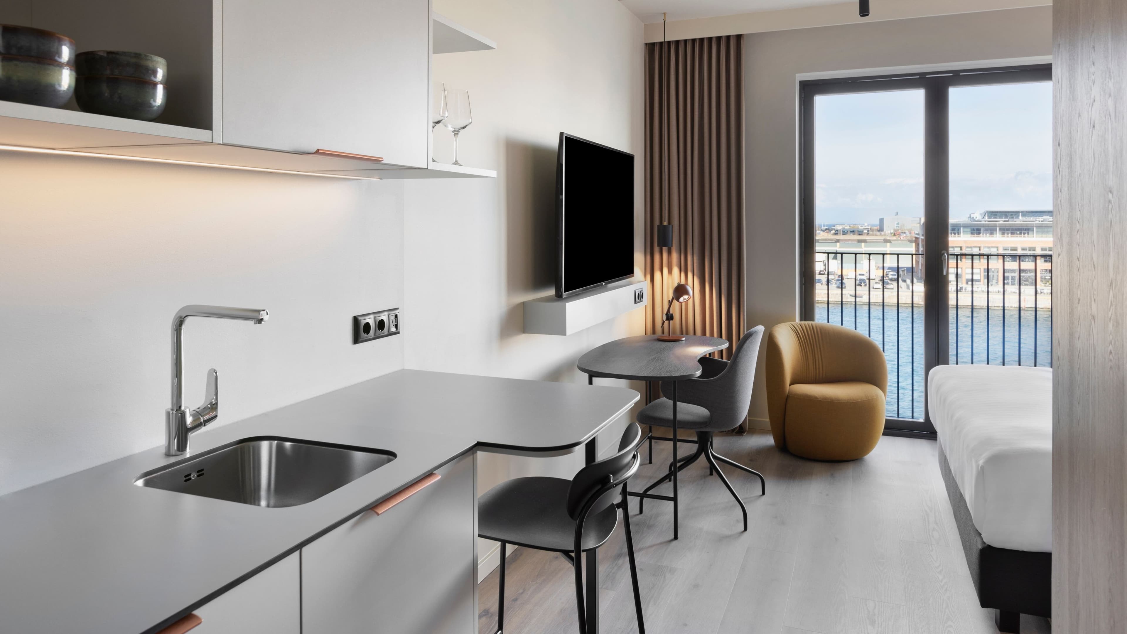 Sea View Comfort Studio - Image 4