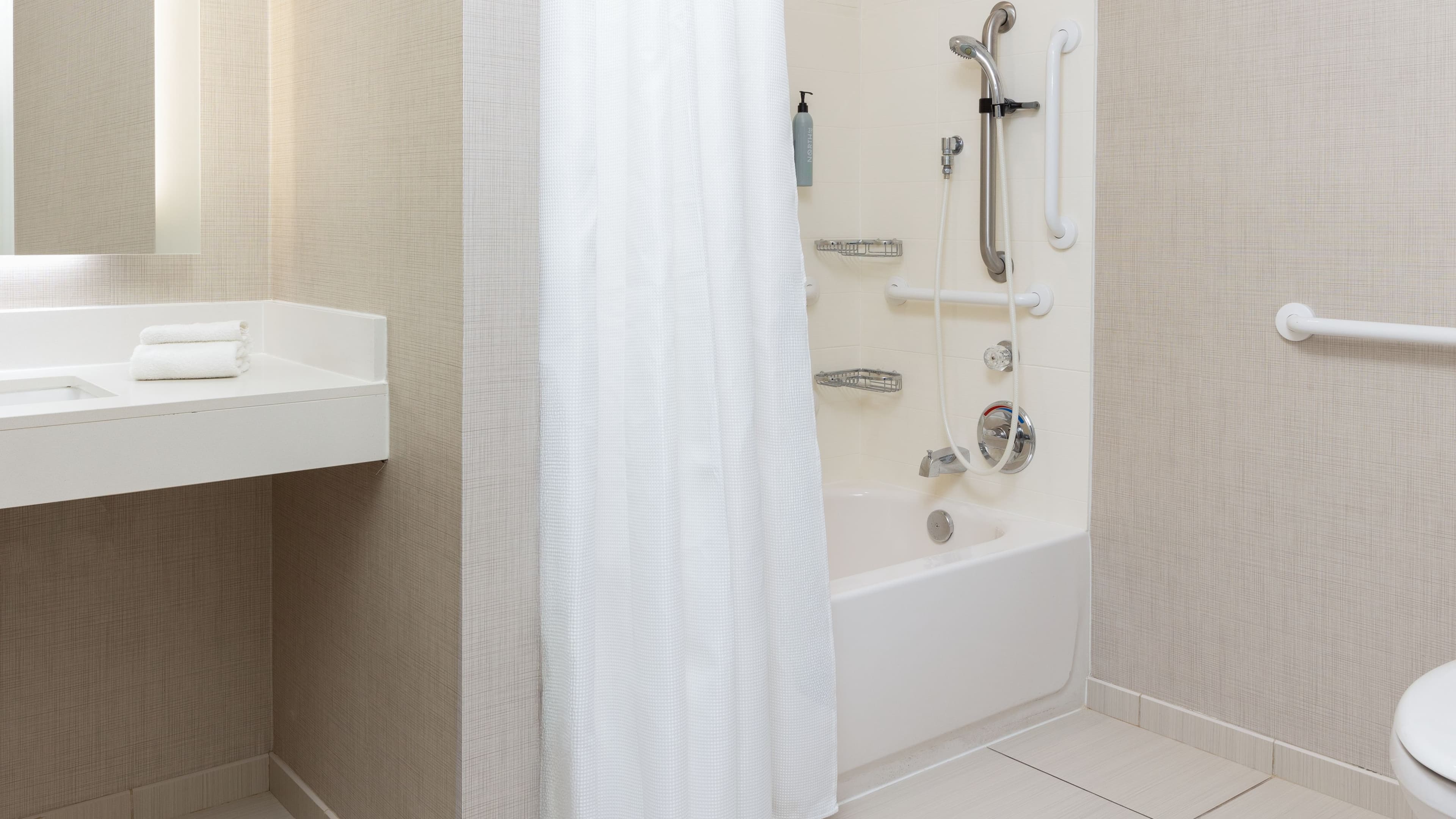 One Bedroom - Image 5