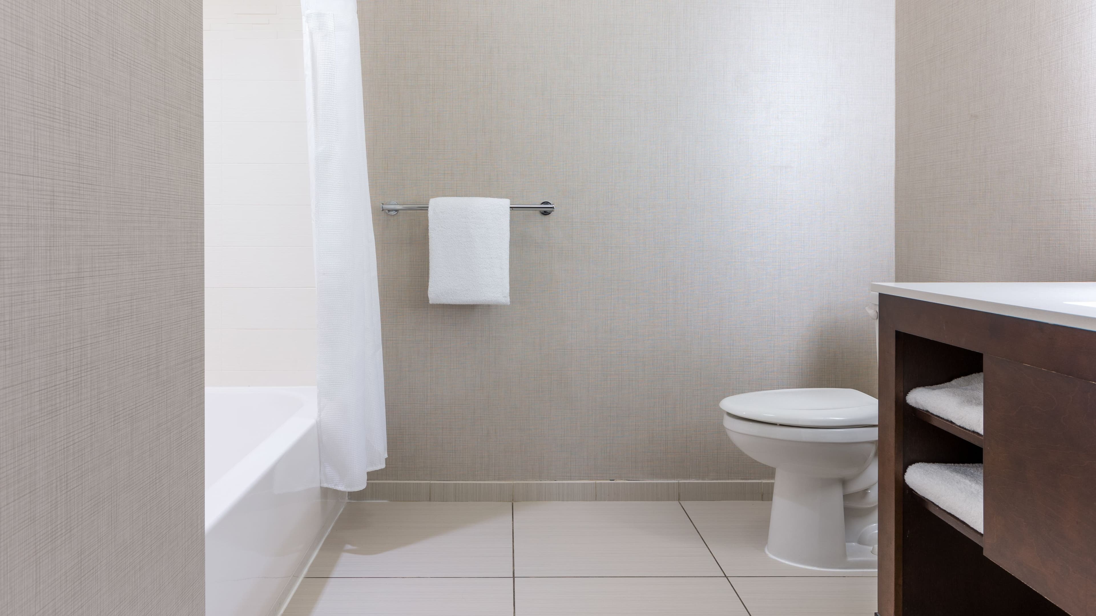 One Bedroom - Image 6