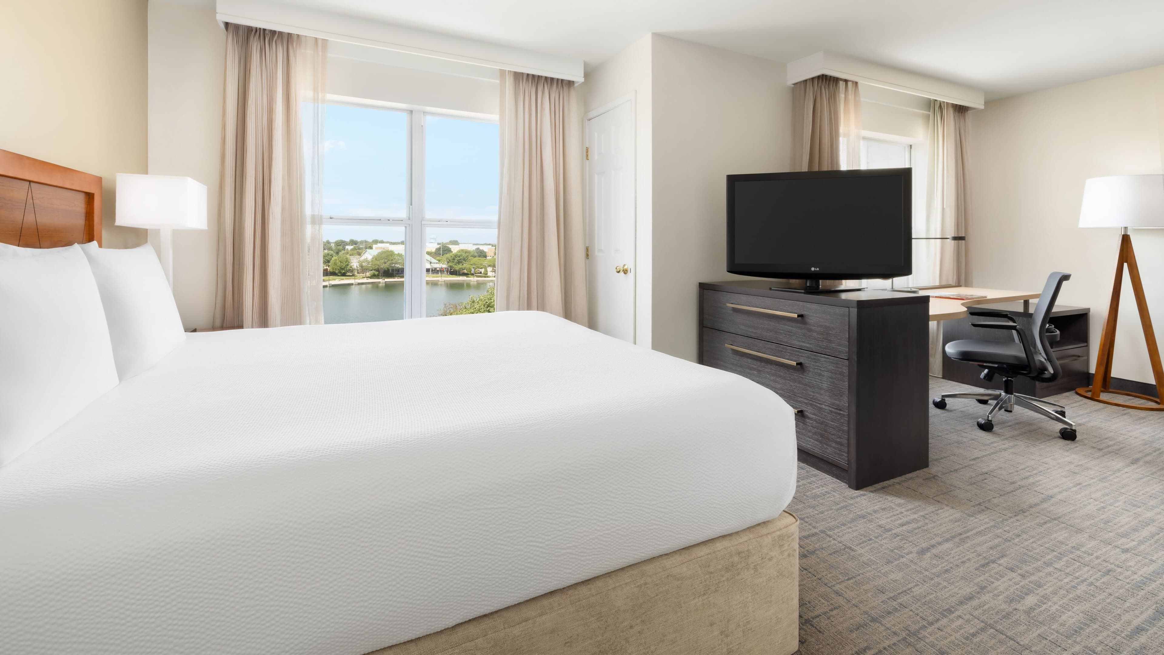 Residence Inn Des Moines West at Jordan Creek Town Center — 14