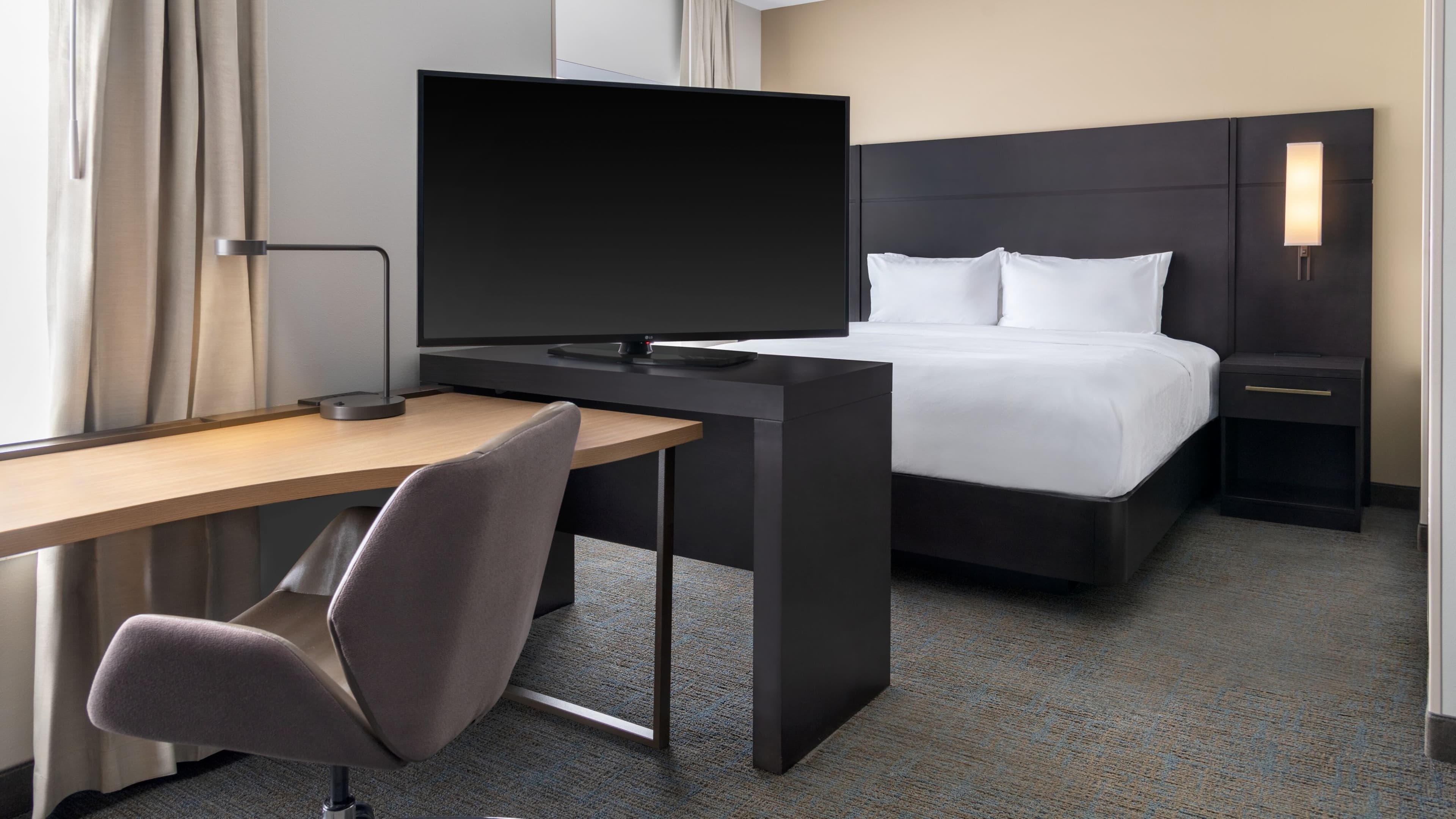 Residence Inn Detroit Dearborn — 12