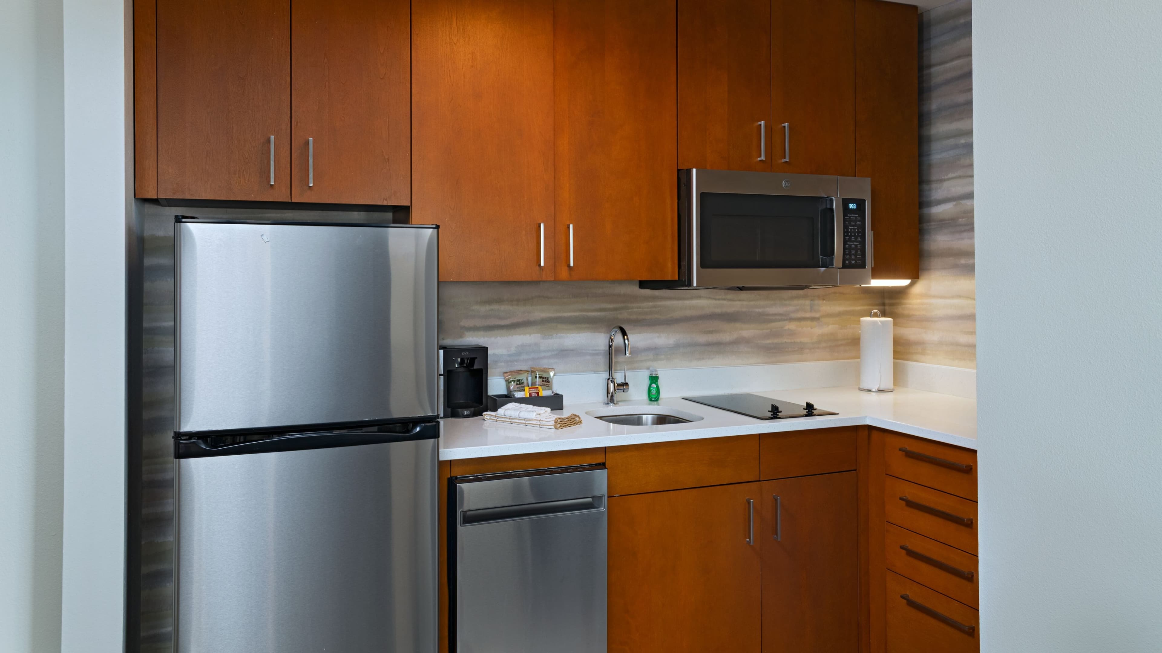 King Bed Studio Suite - Image 5