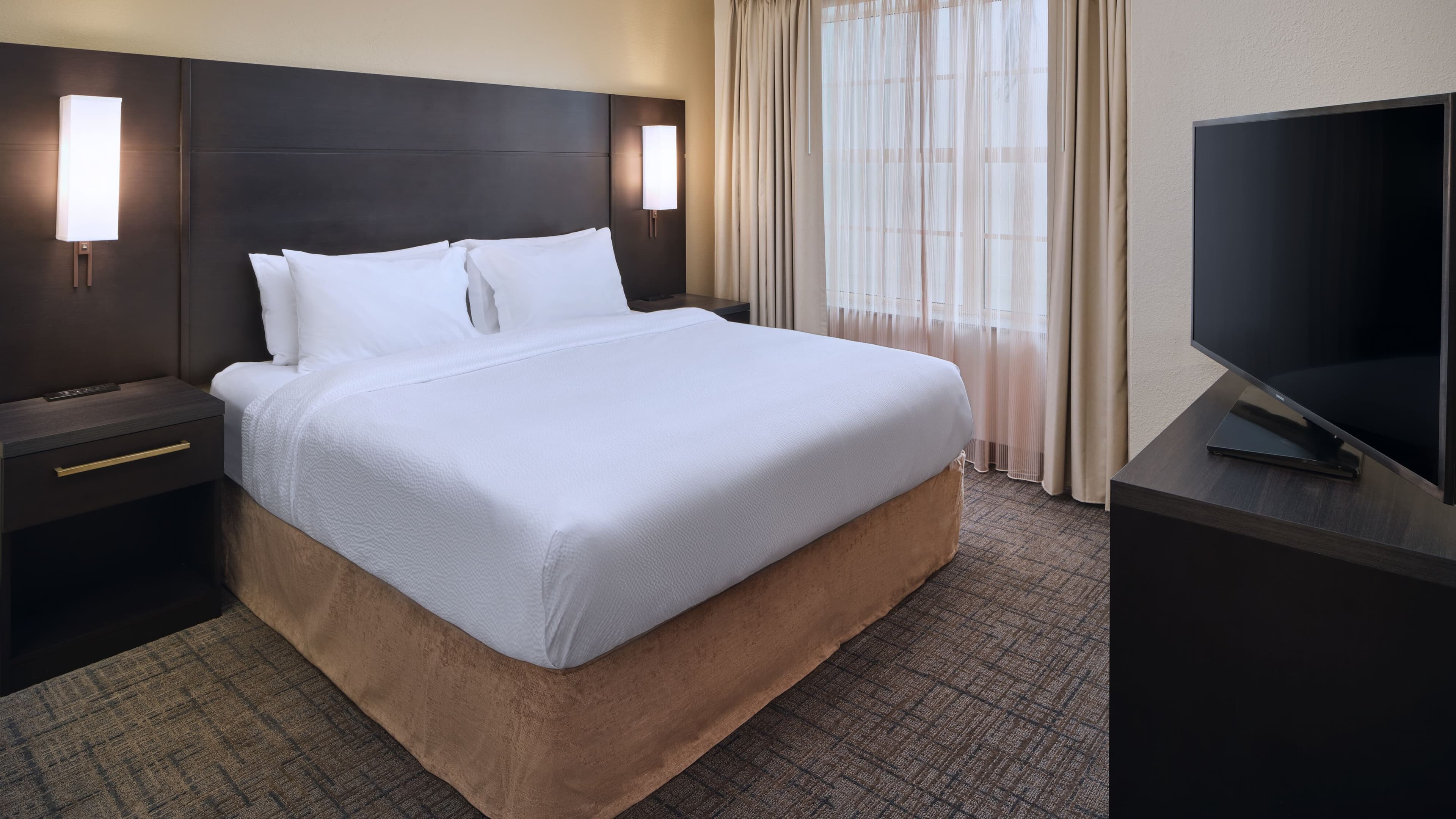 Holiday Inn Express & Suites Miramar — 41