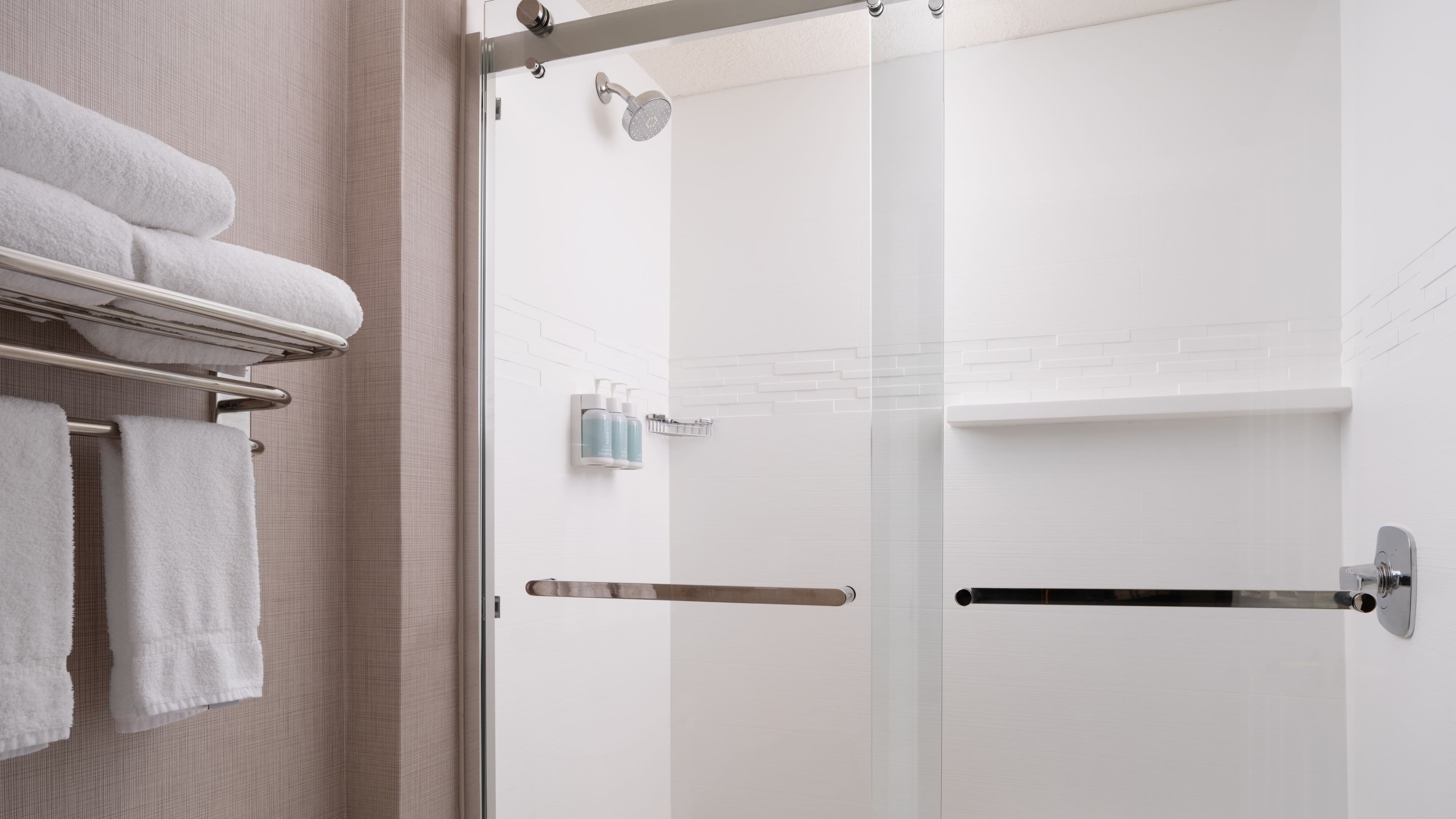 1 Bedroom Suite - Image 6
