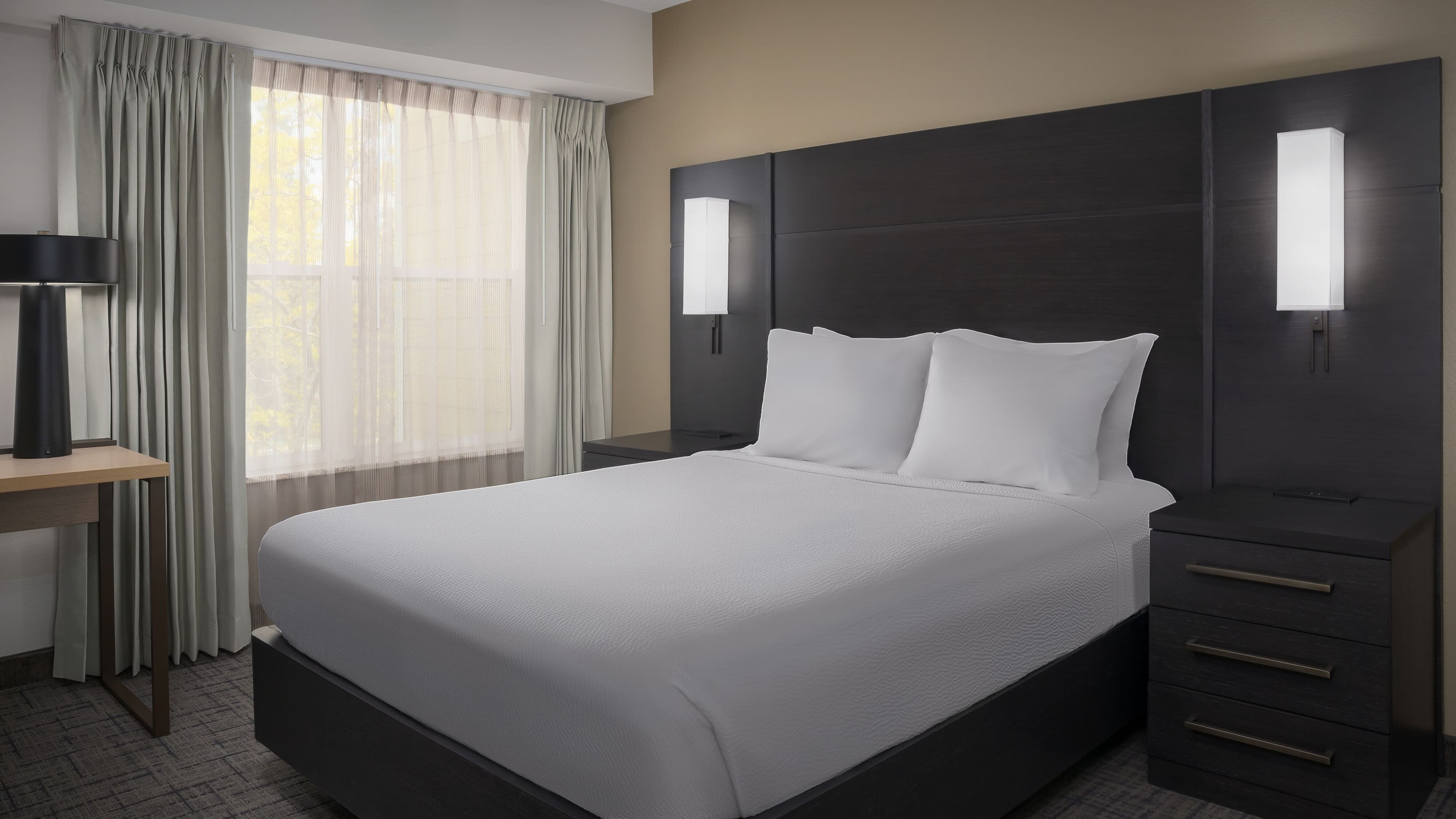 2 Bedroom Suite - Image 3