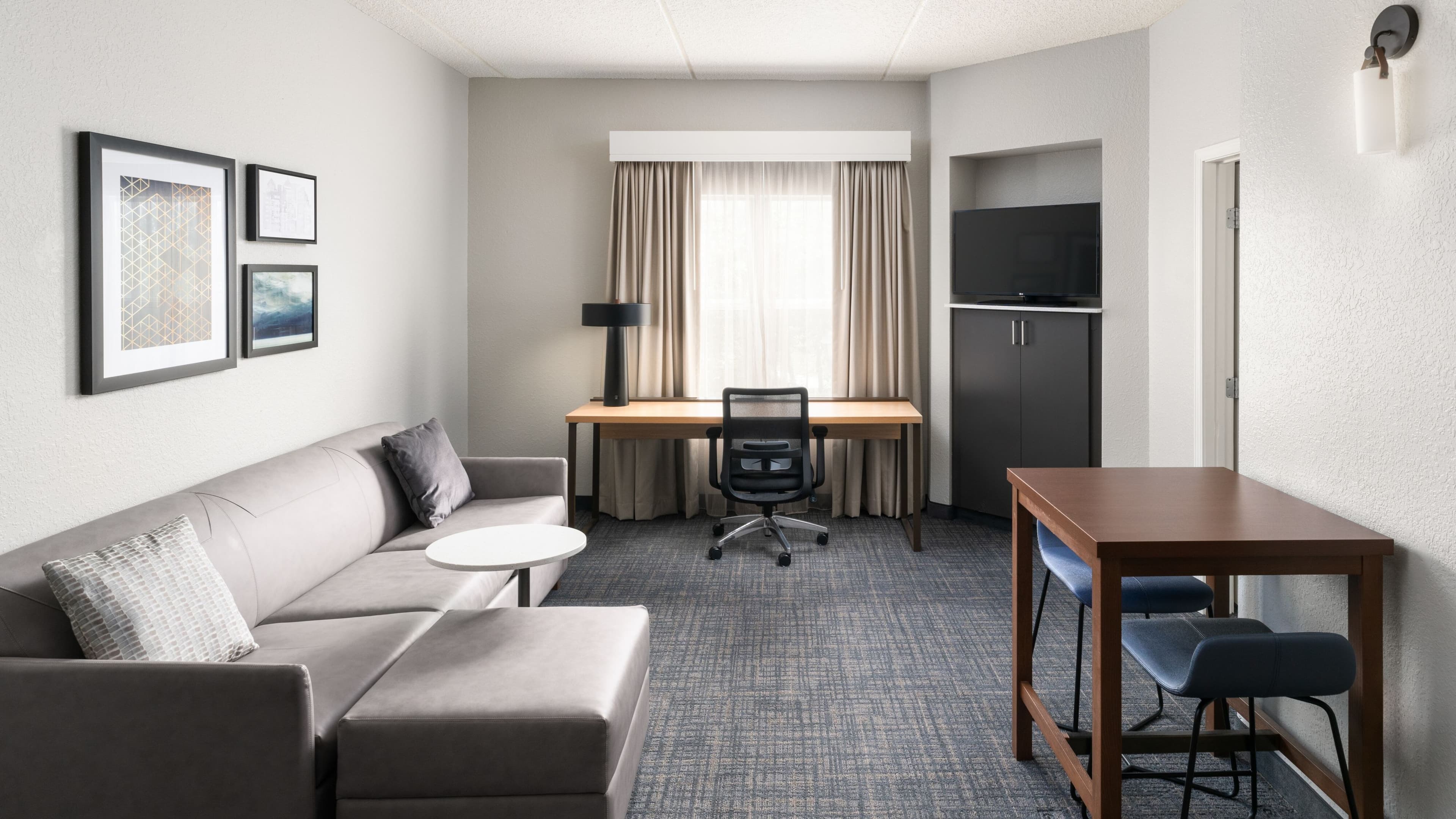 Hotel Indigo Gainesville-Celebration Pointe — 31