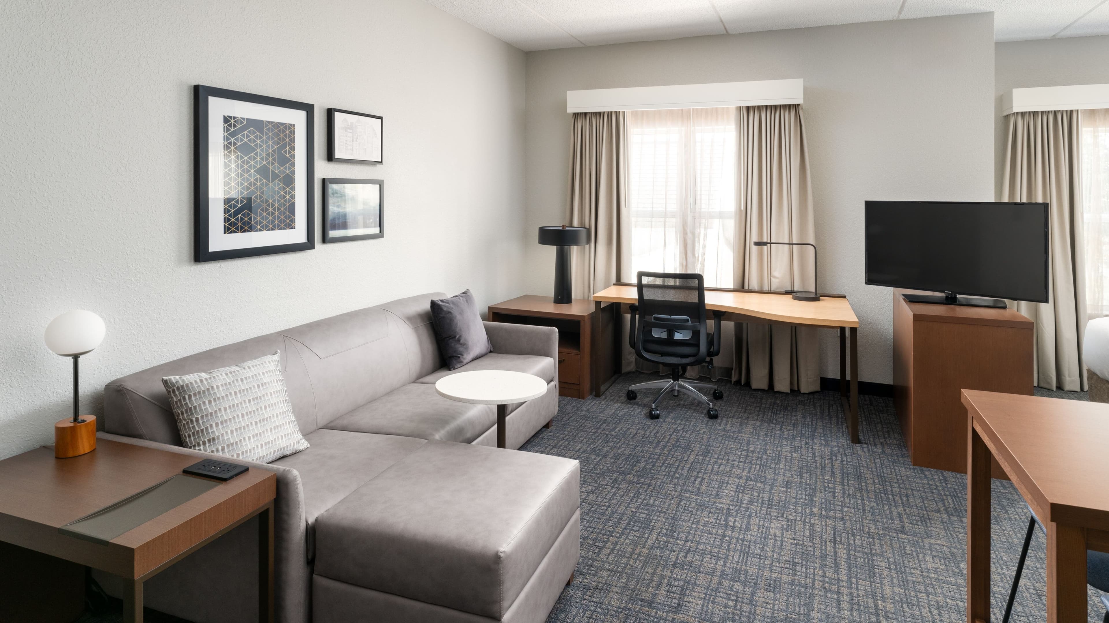 Hotel Indigo Gainesville-Celebration Pointe — 36