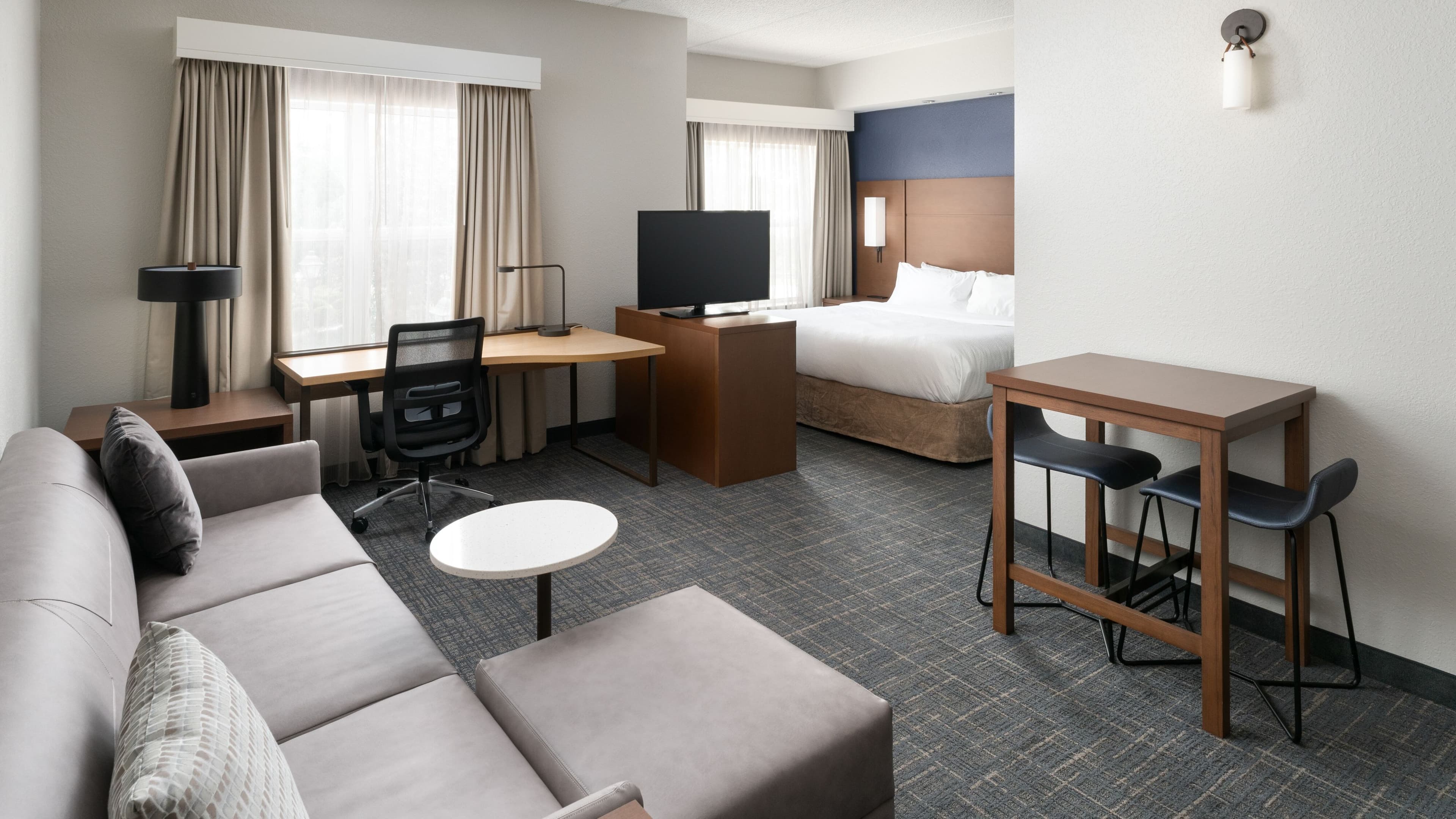 Hotel Indigo Gainesville-Celebration Pointe — 37