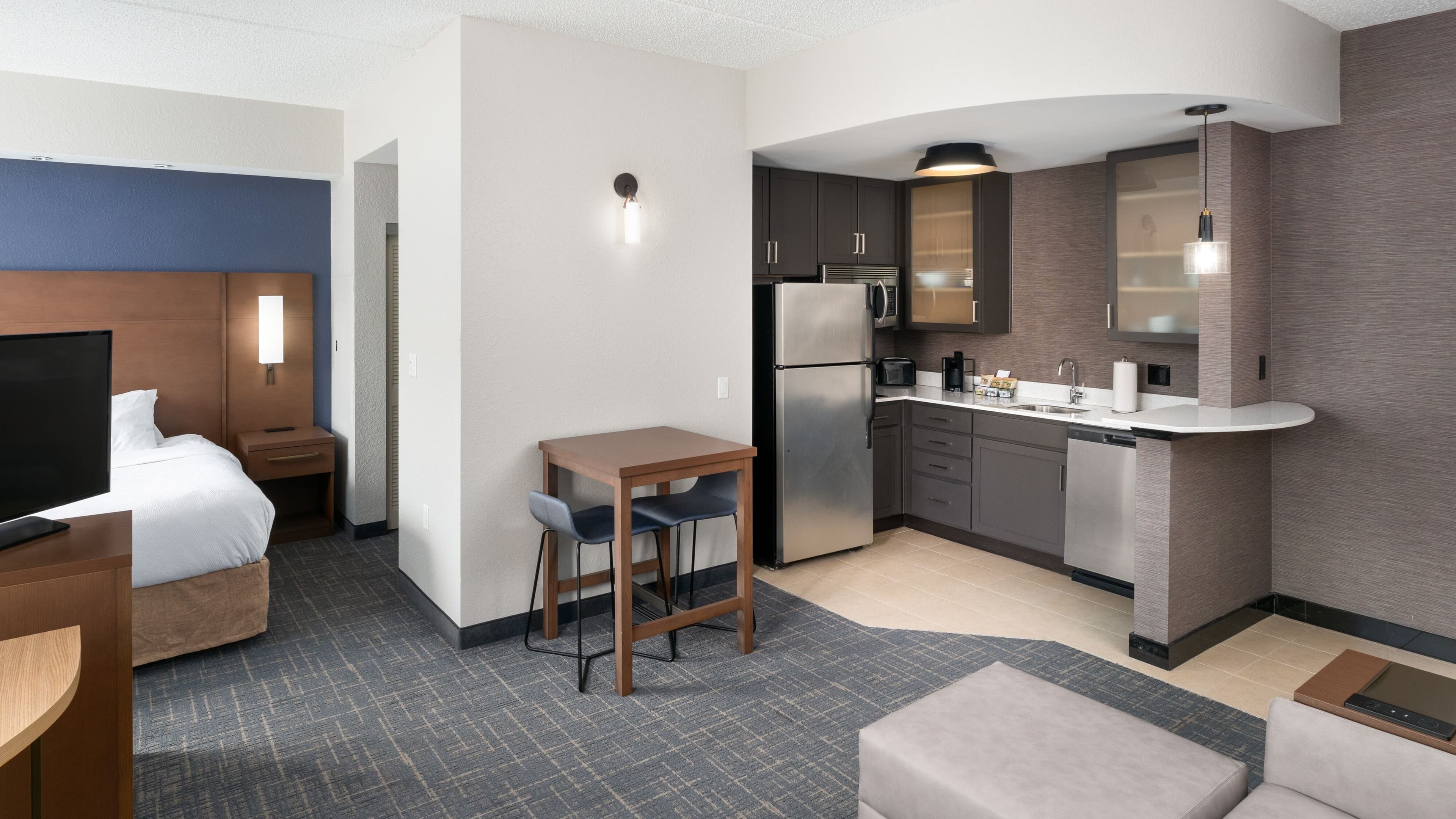Hotel Indigo Gainesville-Celebration Pointe — 38