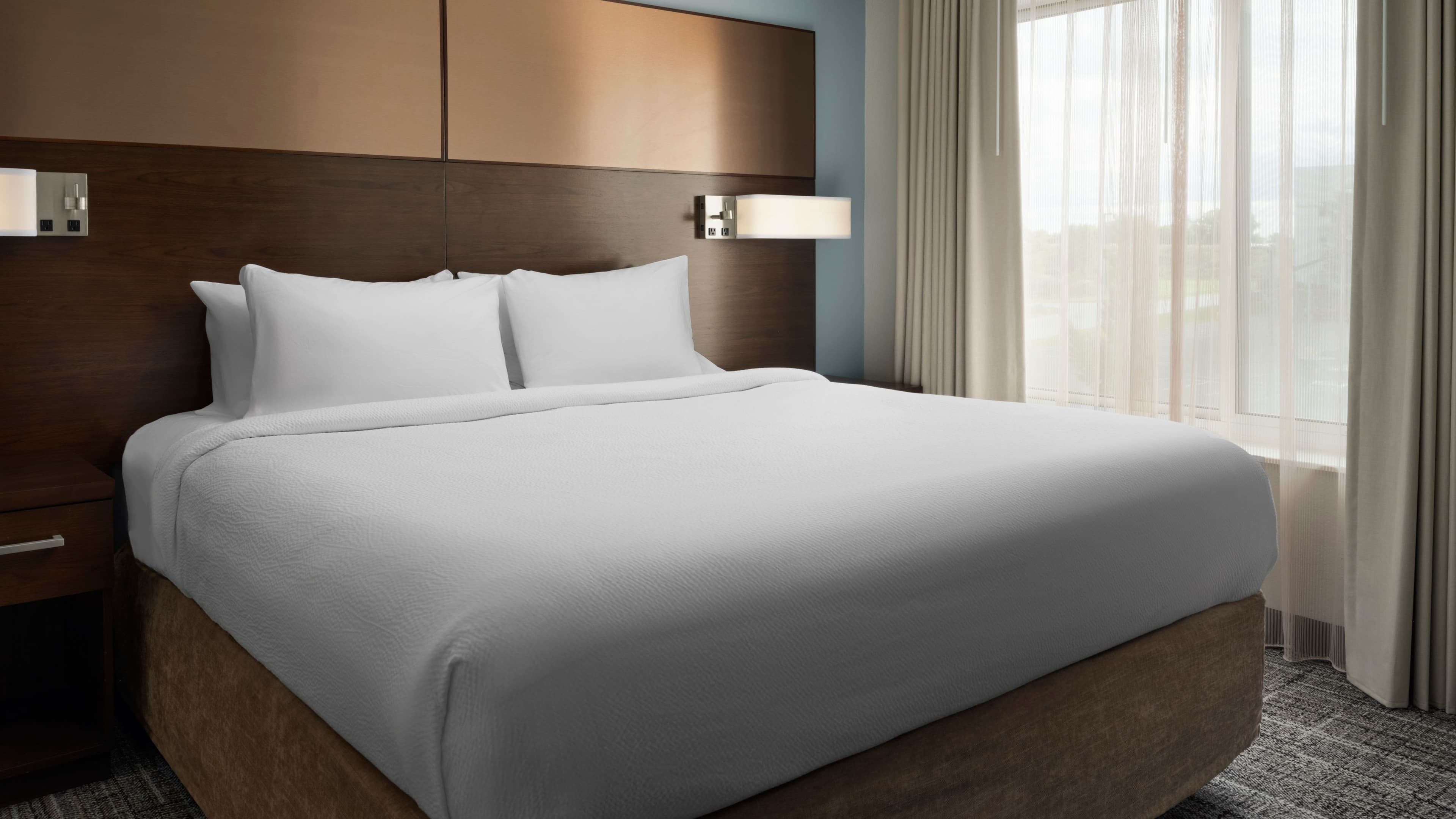 Residence Inn Green Bay Downtown - Image 5