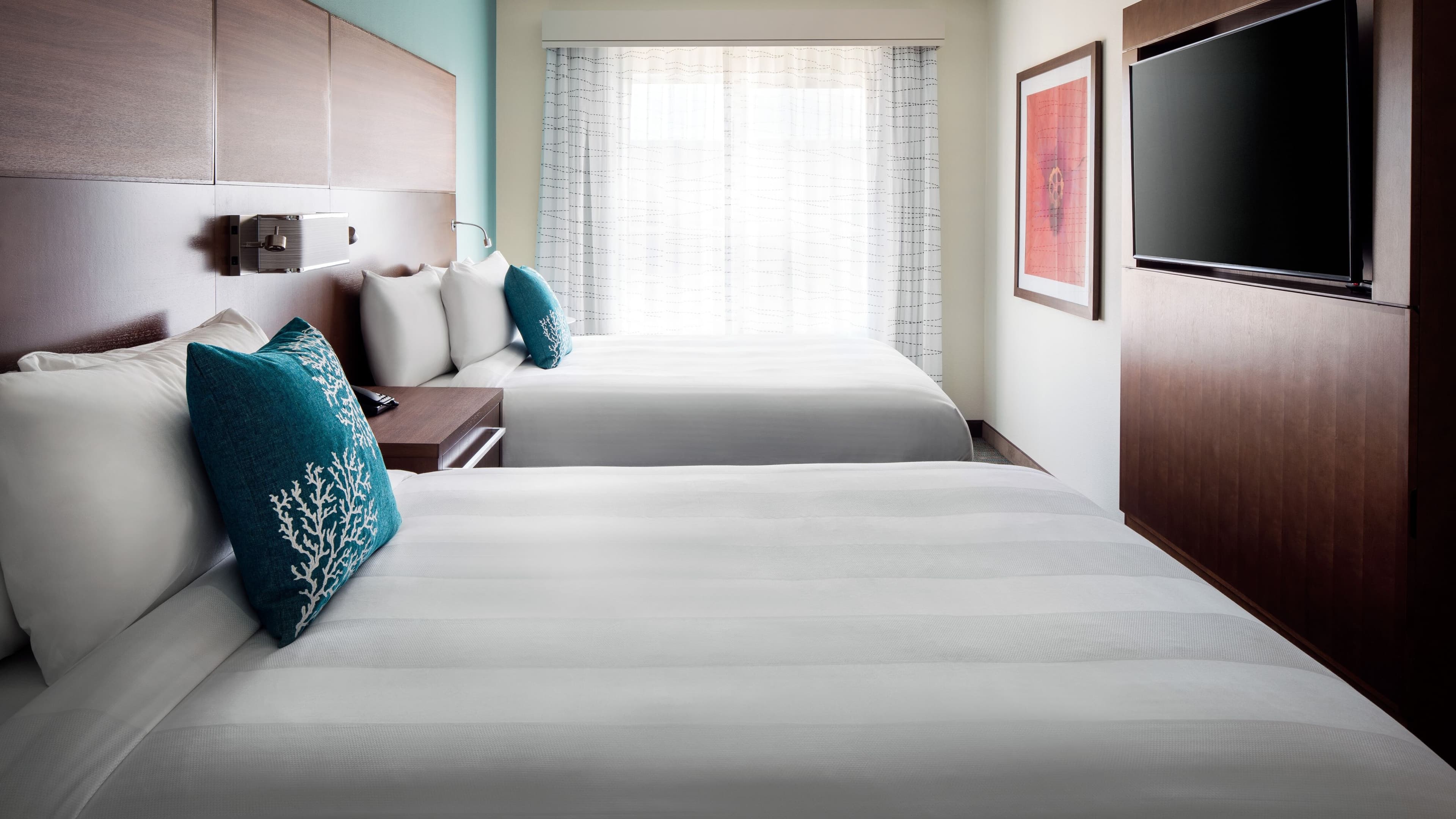 1 Bedroom Suite - Image 1