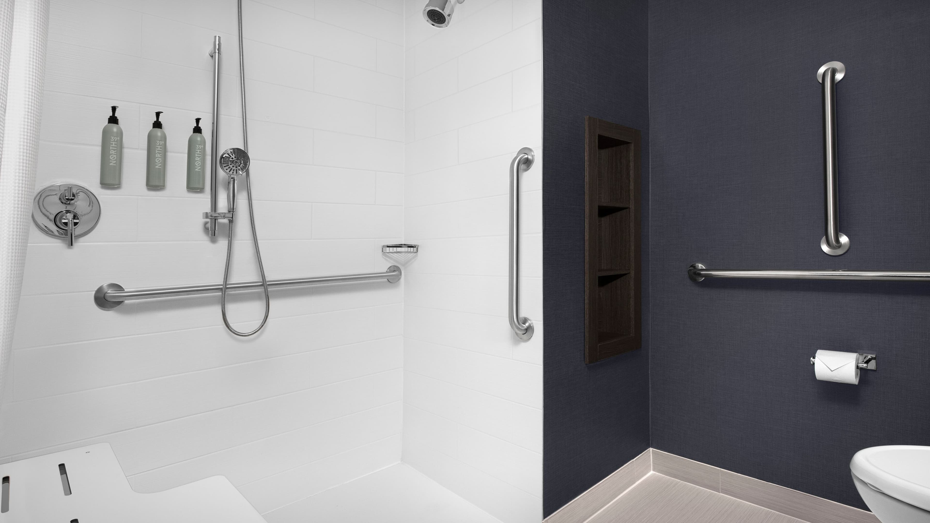 Double Queen Studio Suite - Image 9