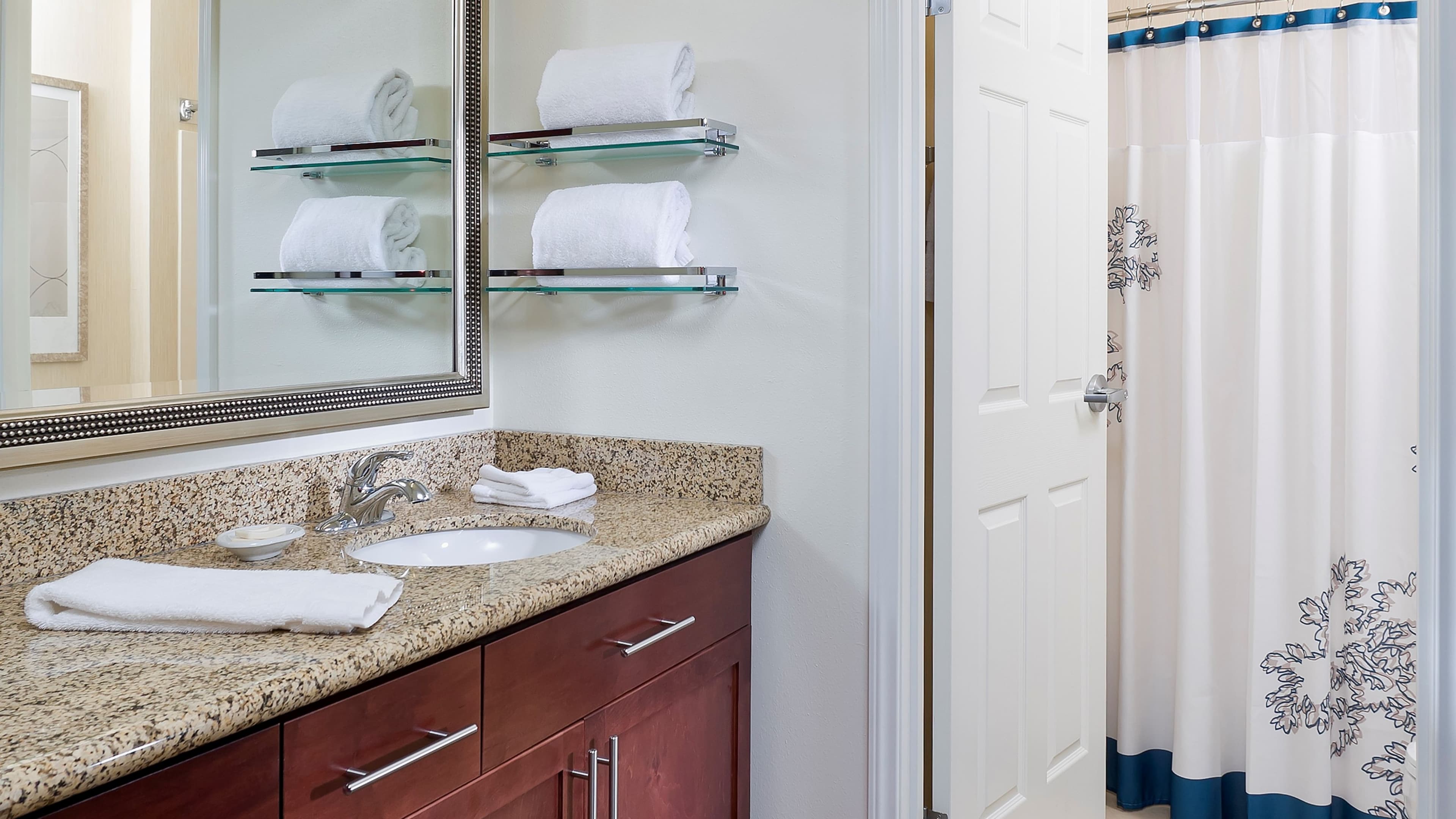 1 Bedroom Suite - Image 7