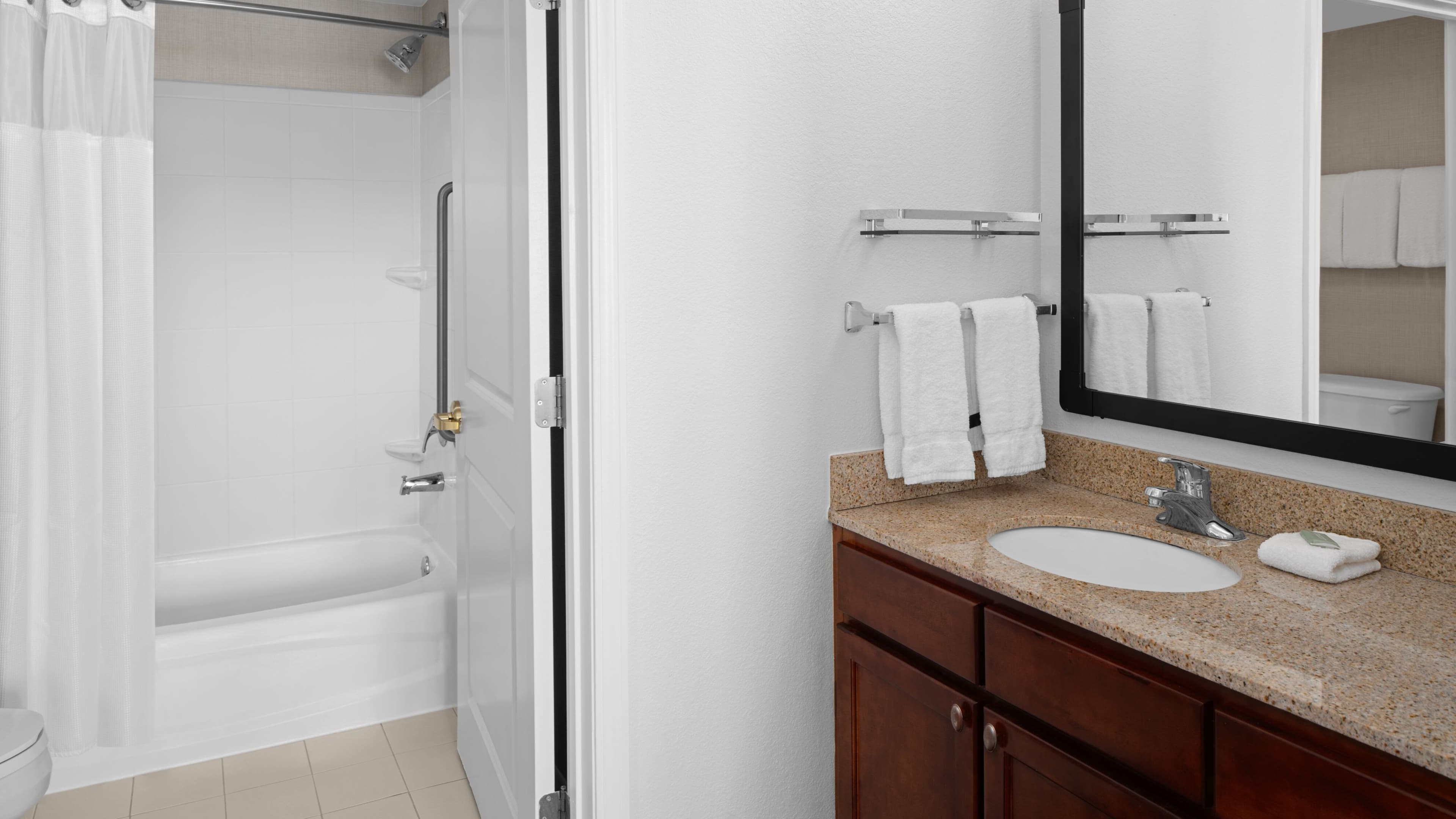 Residence Inn Long Island Holtsville — 6