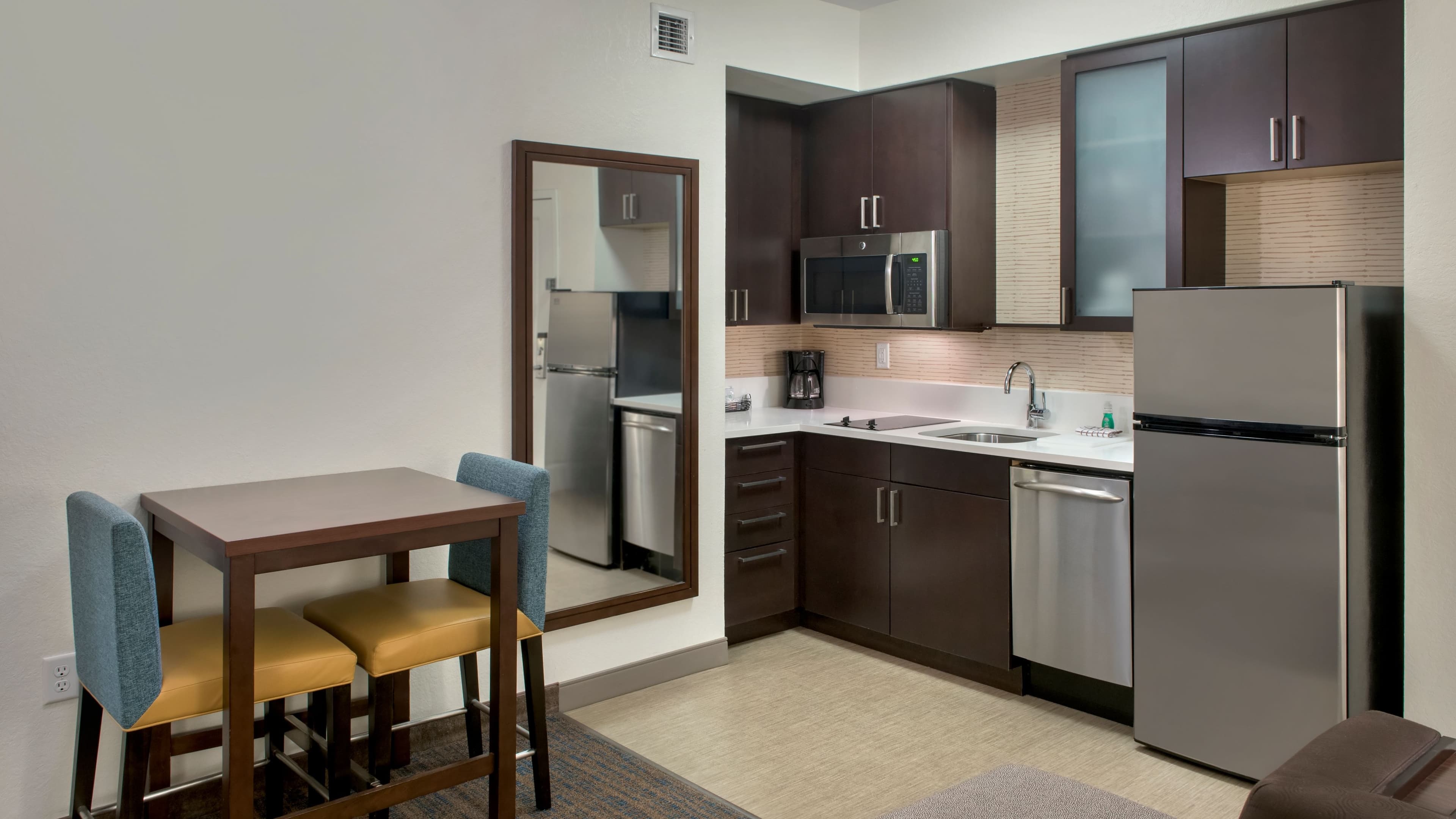 Residence Inn Long Island East End - Image 2