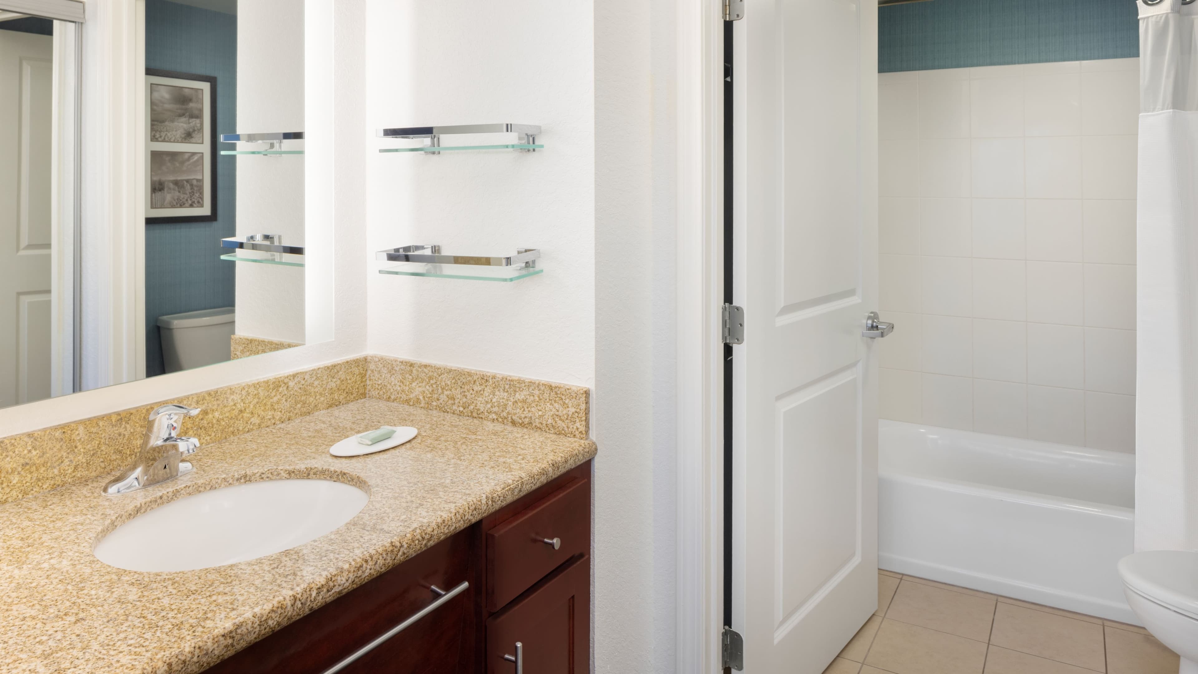 1 Bedroom Suite - Image 7