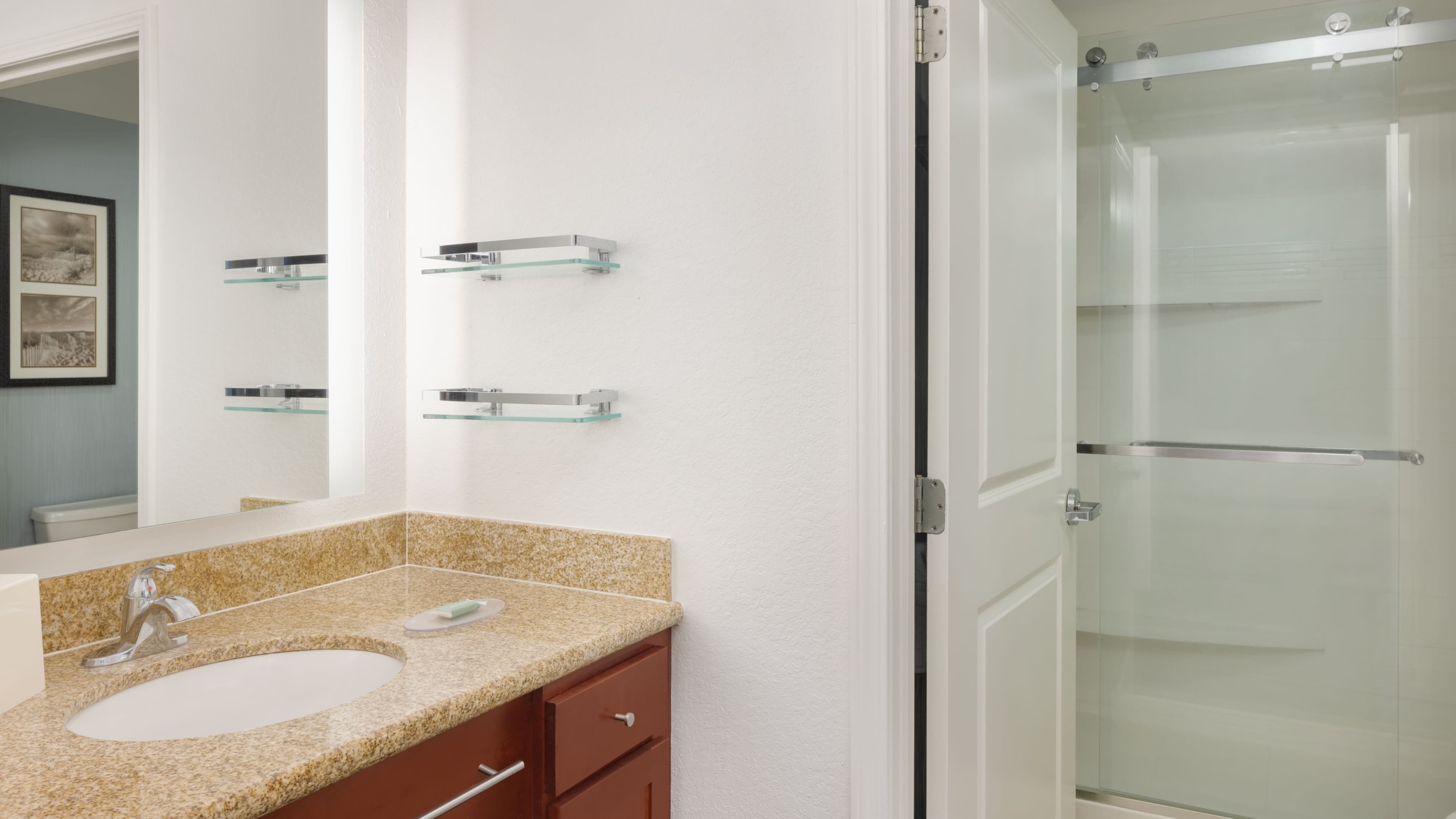 1 Bedroom Suite - Image 6