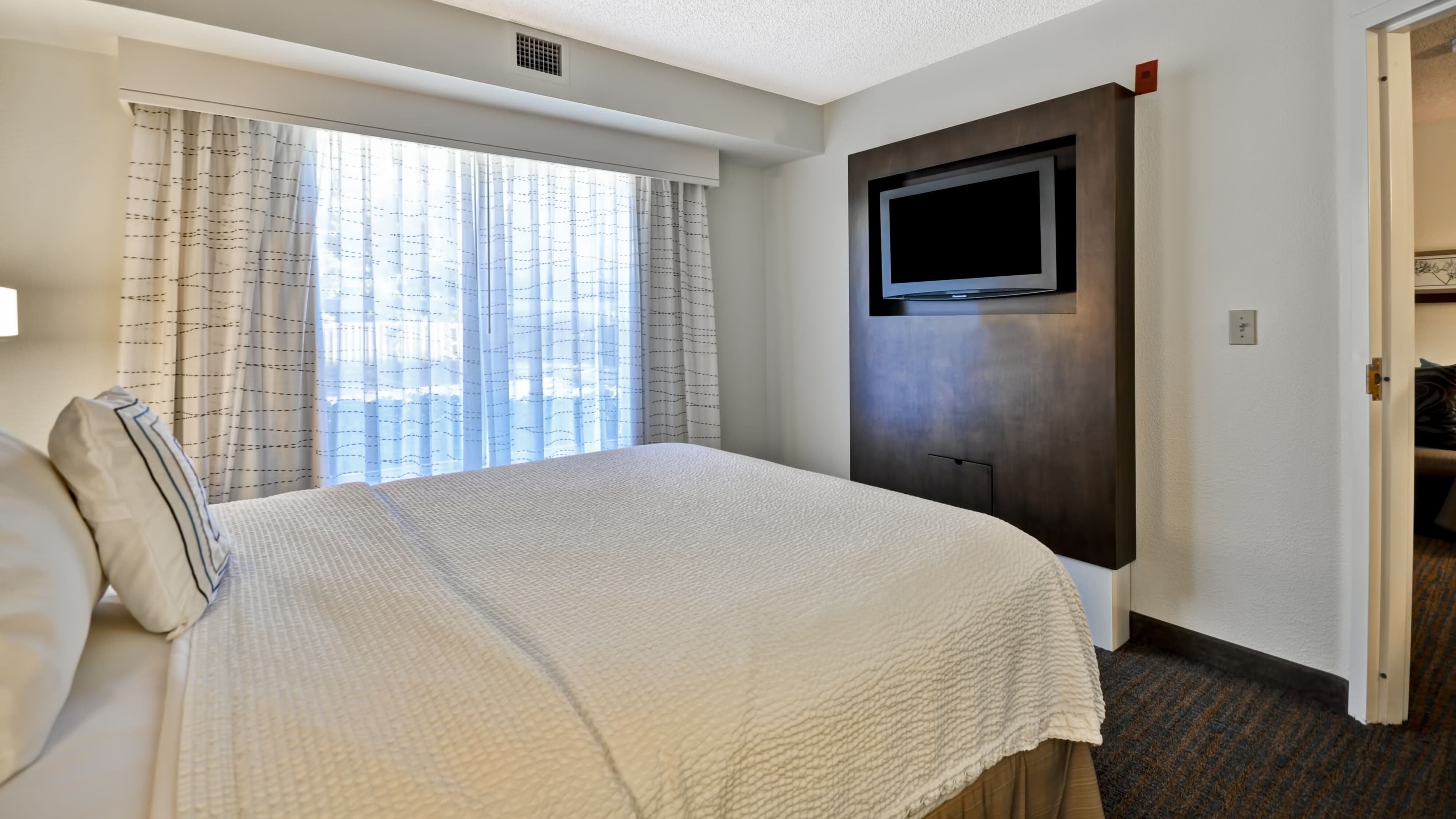 Residence Inn Jacksonville Airport - Image 2