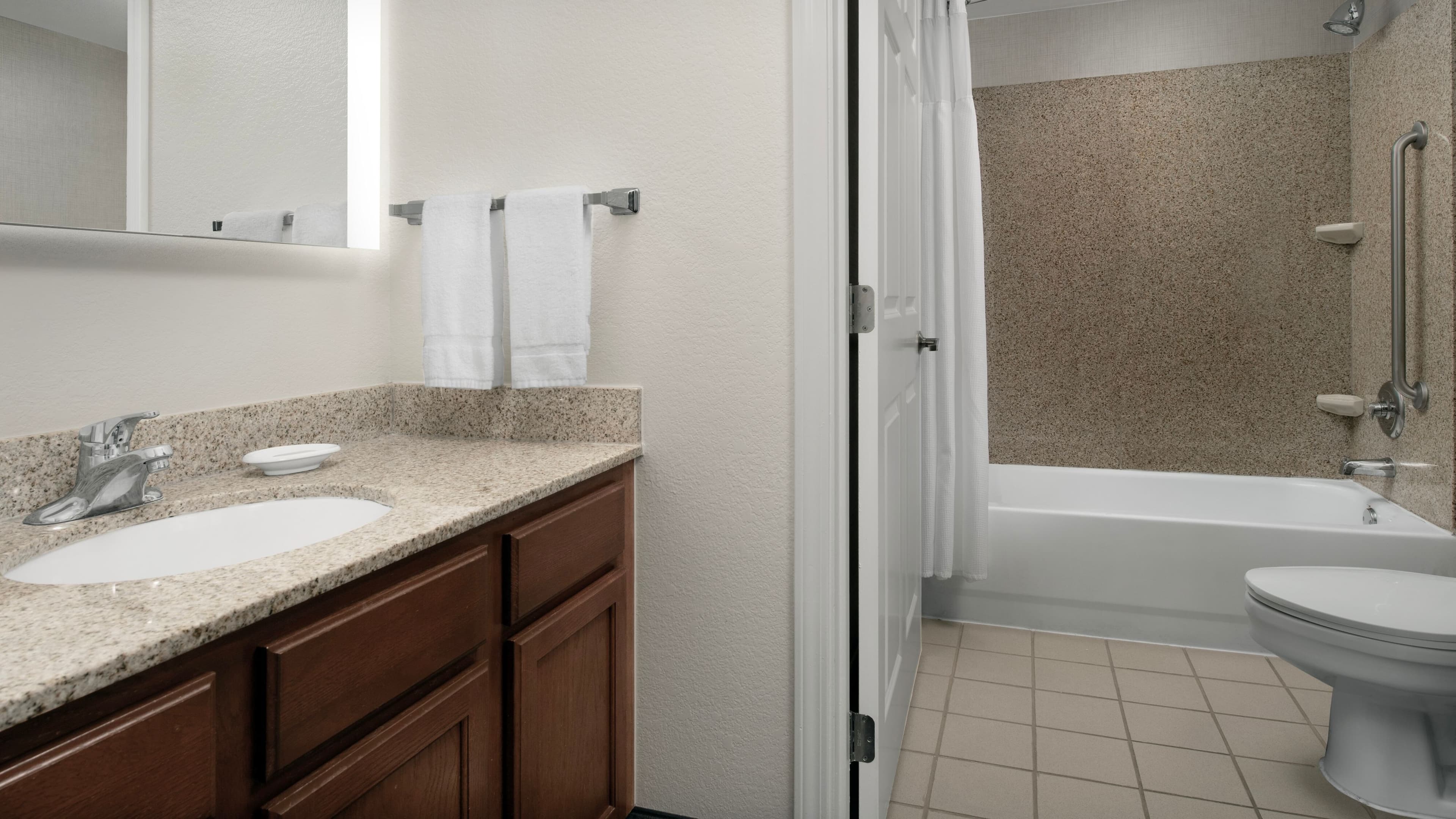 1 Bedroom Suite - Image 9