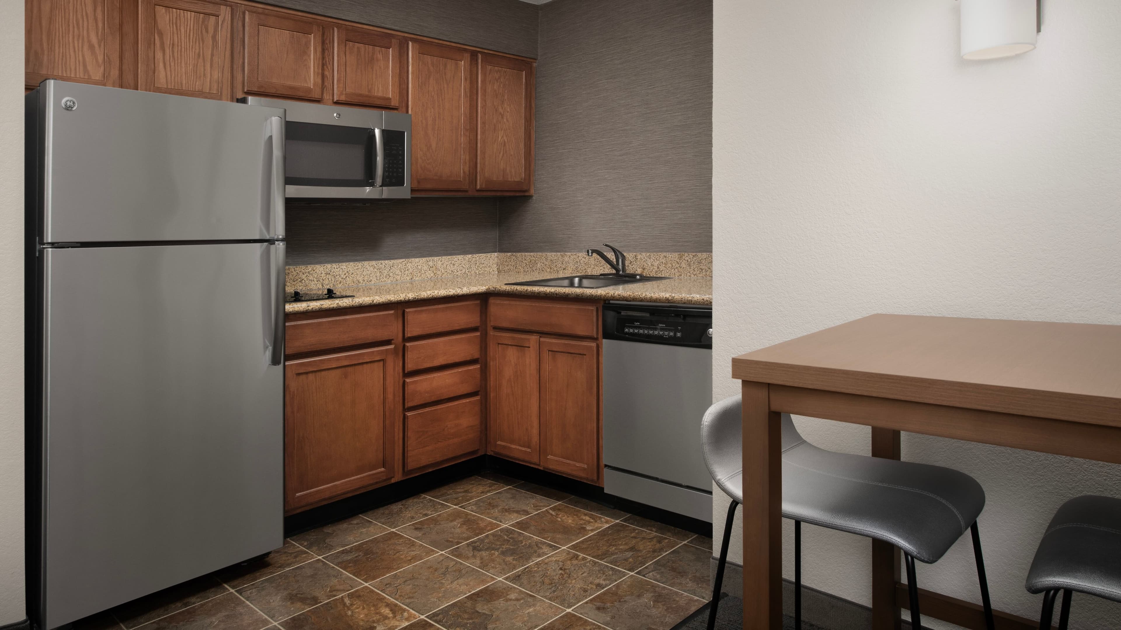 1 Bedroom Suite - Image 7