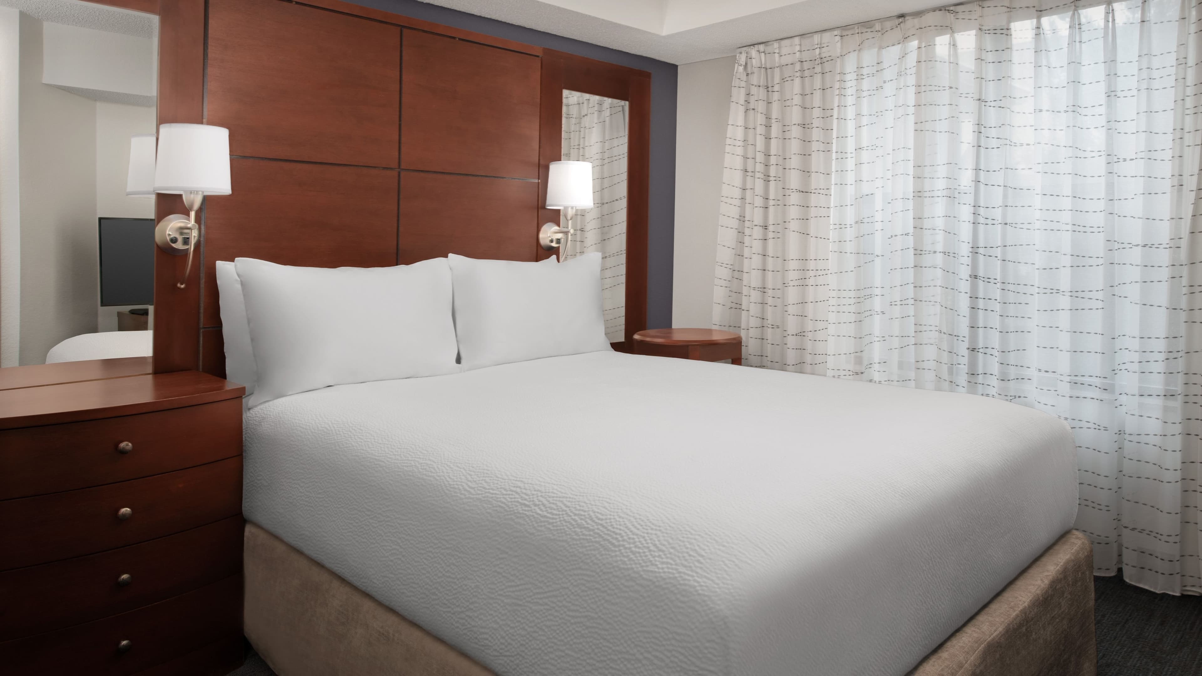 1 Bedroom Suite - Image 3