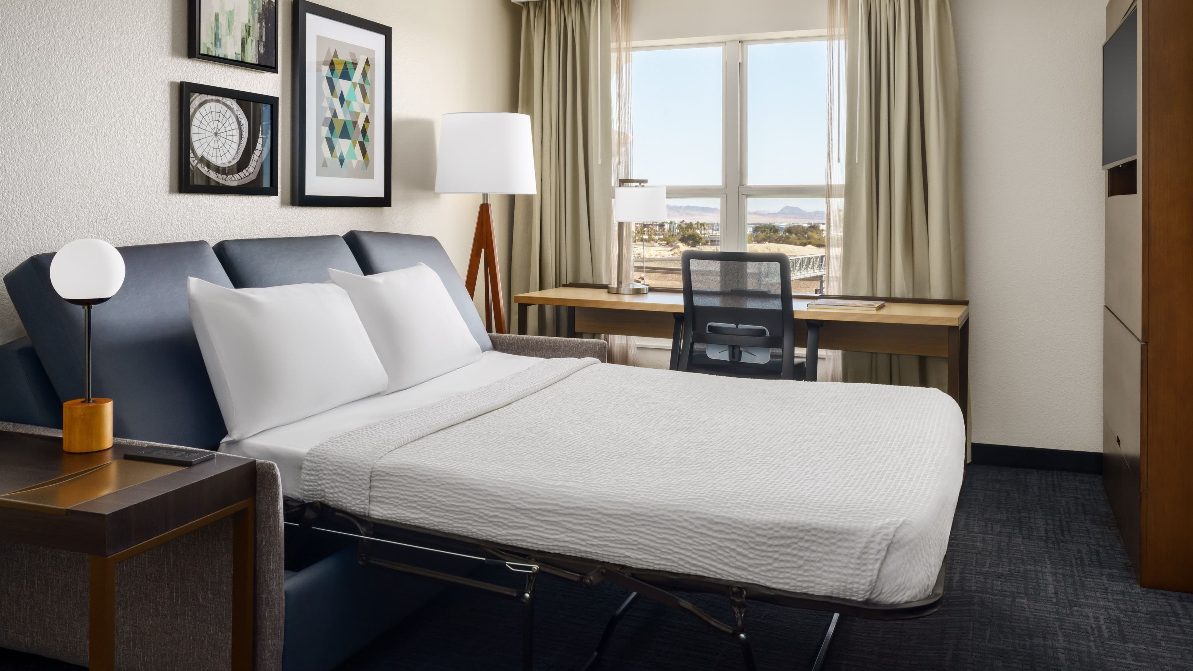 1 Bedroom Suite - Image 7