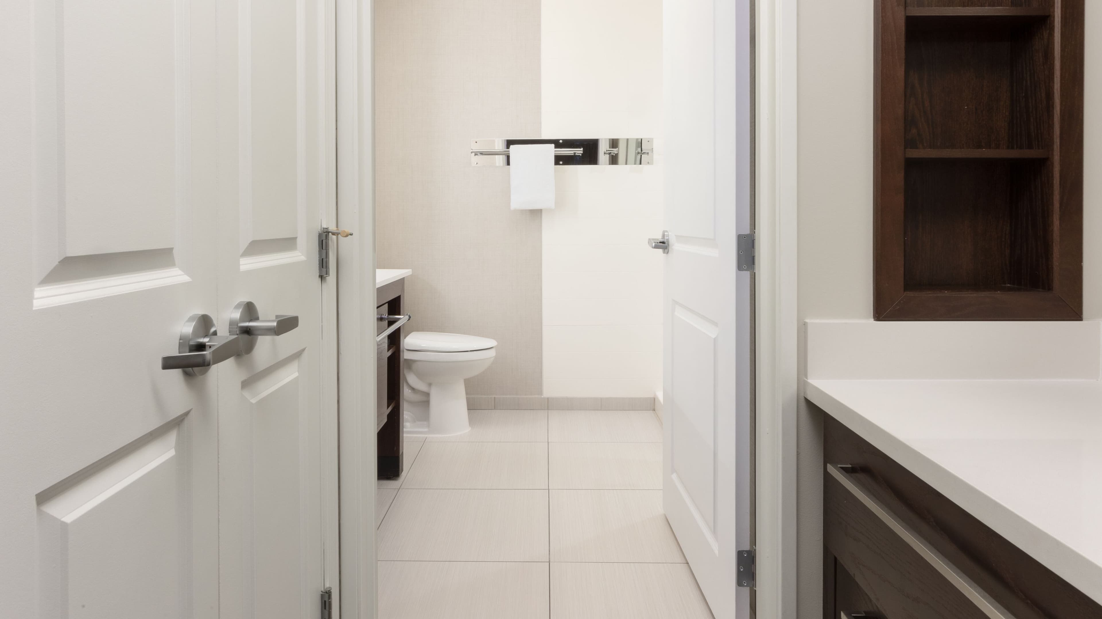 Studio Suite - Image 5