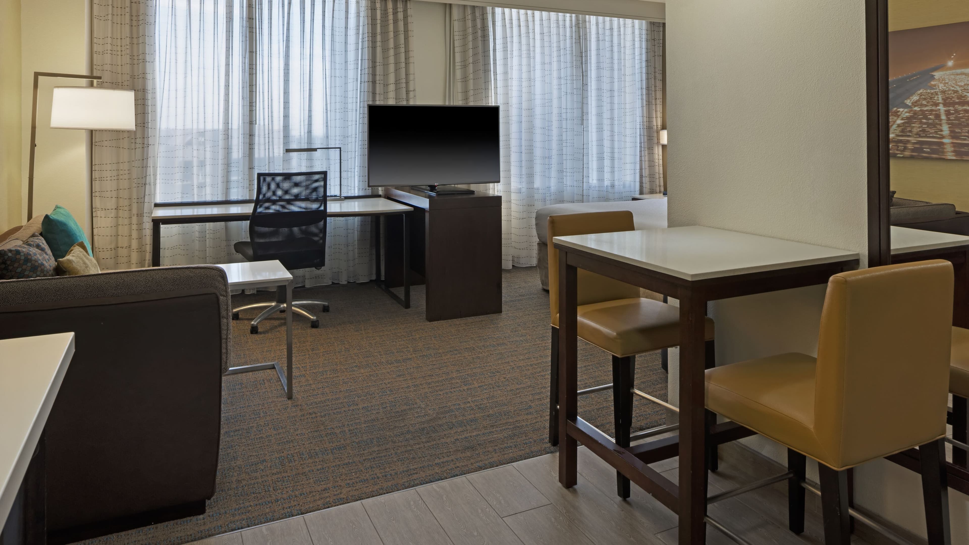 Residence Inn Los Angeles LAX/Century Boulevard — 12