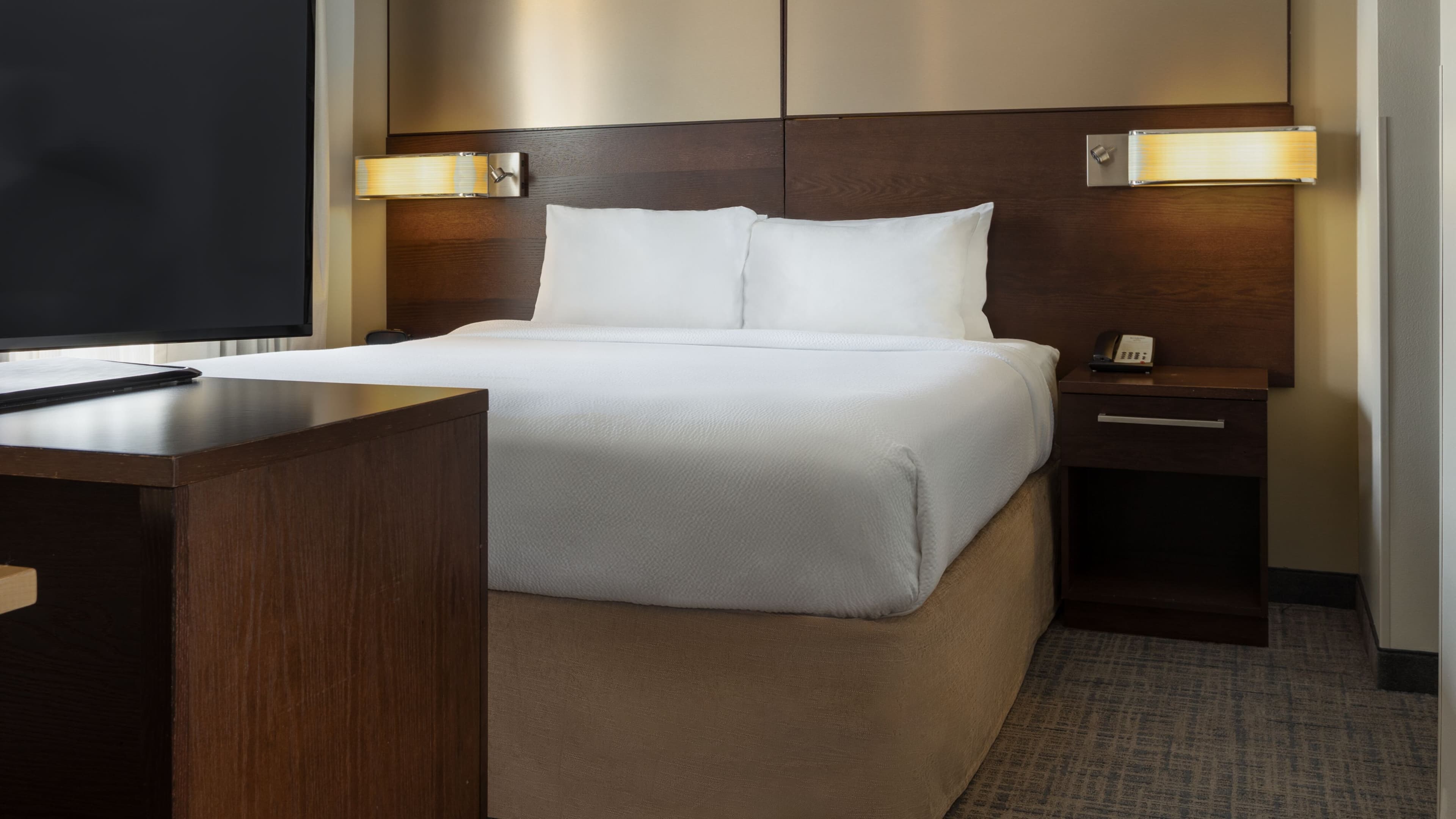 Residence Inn Kansas City at The Legends — 9
