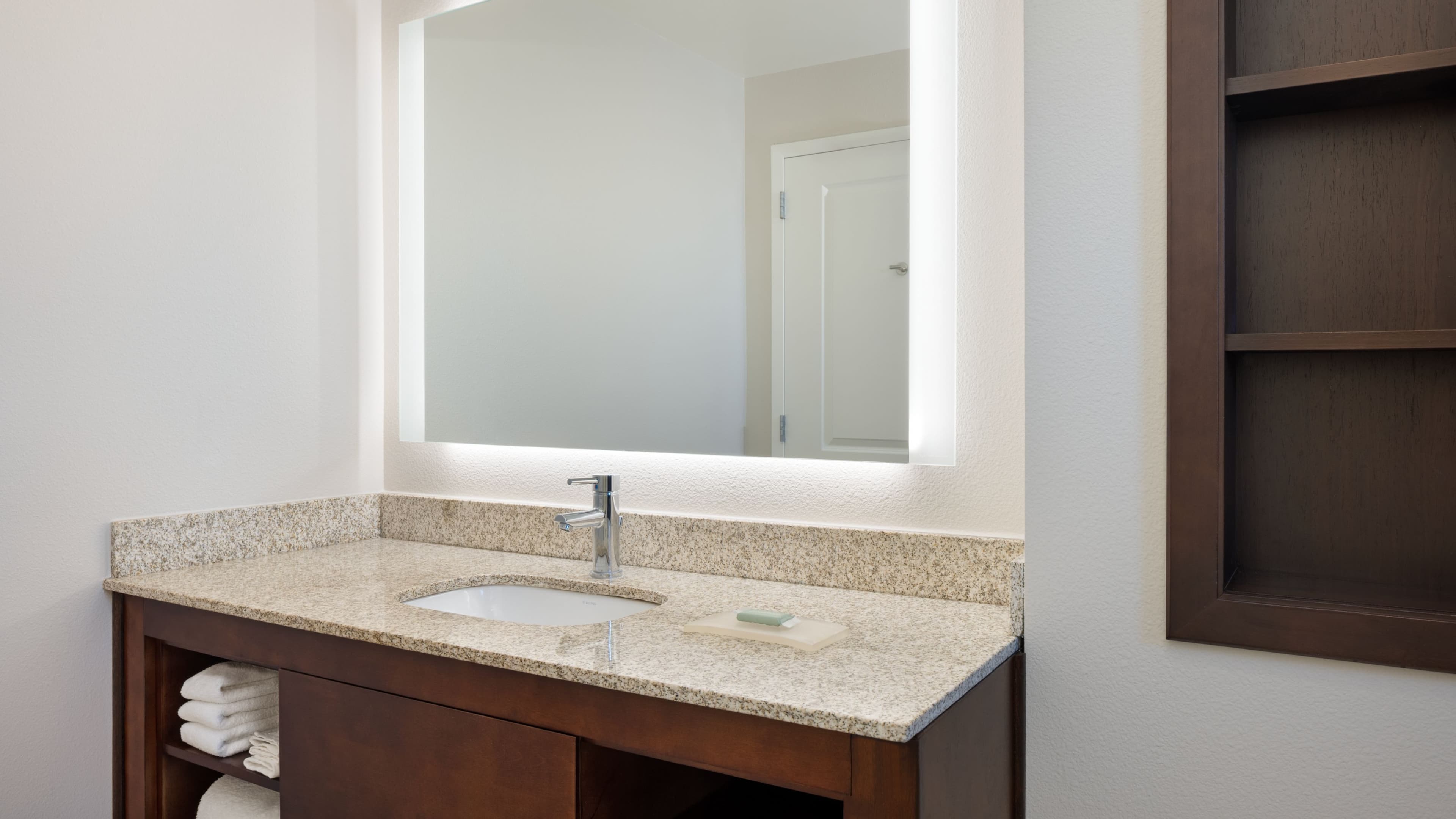 1 Bedroom Suite - Image 5