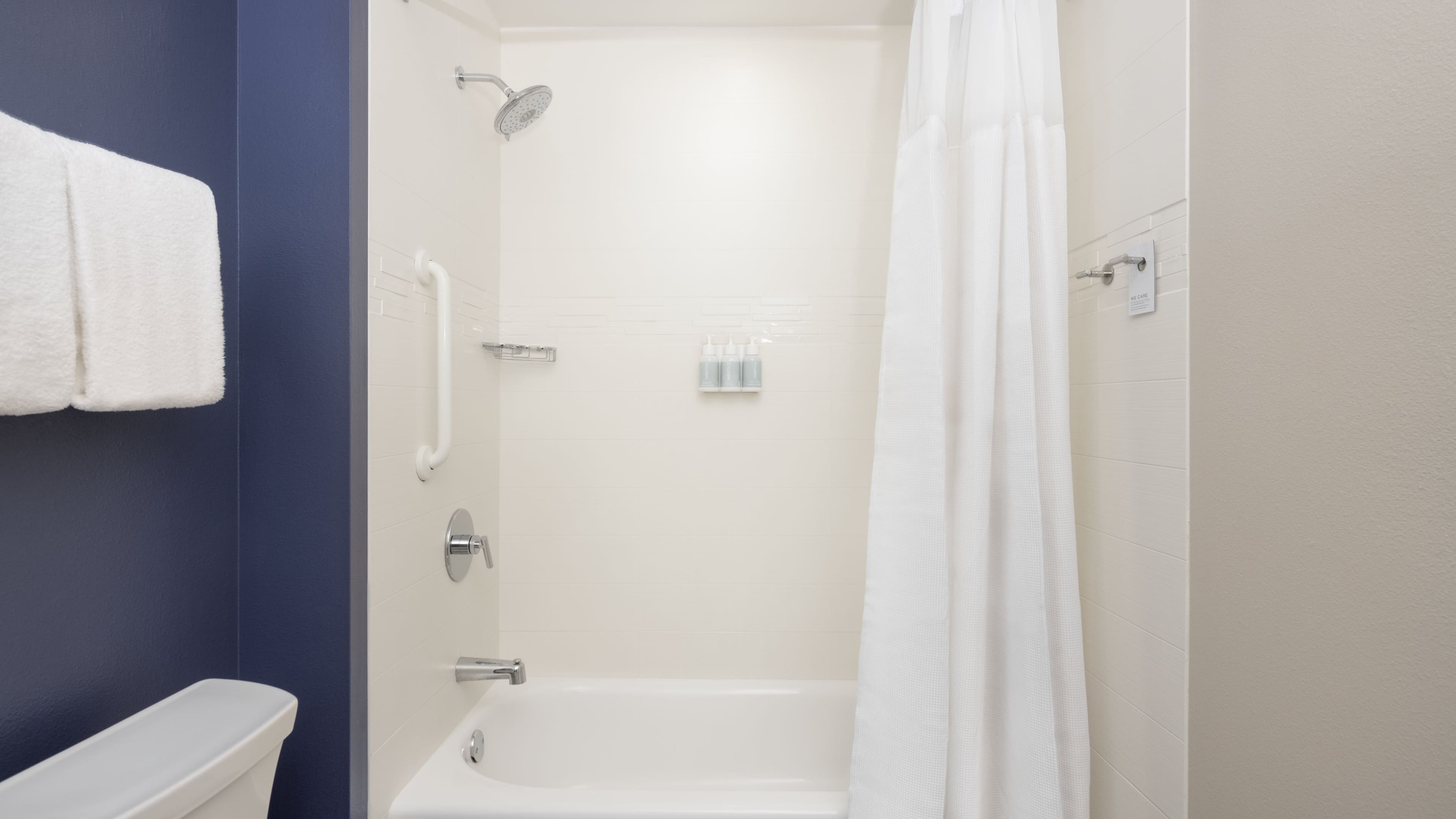 1 Bedroom Suite - Image 6