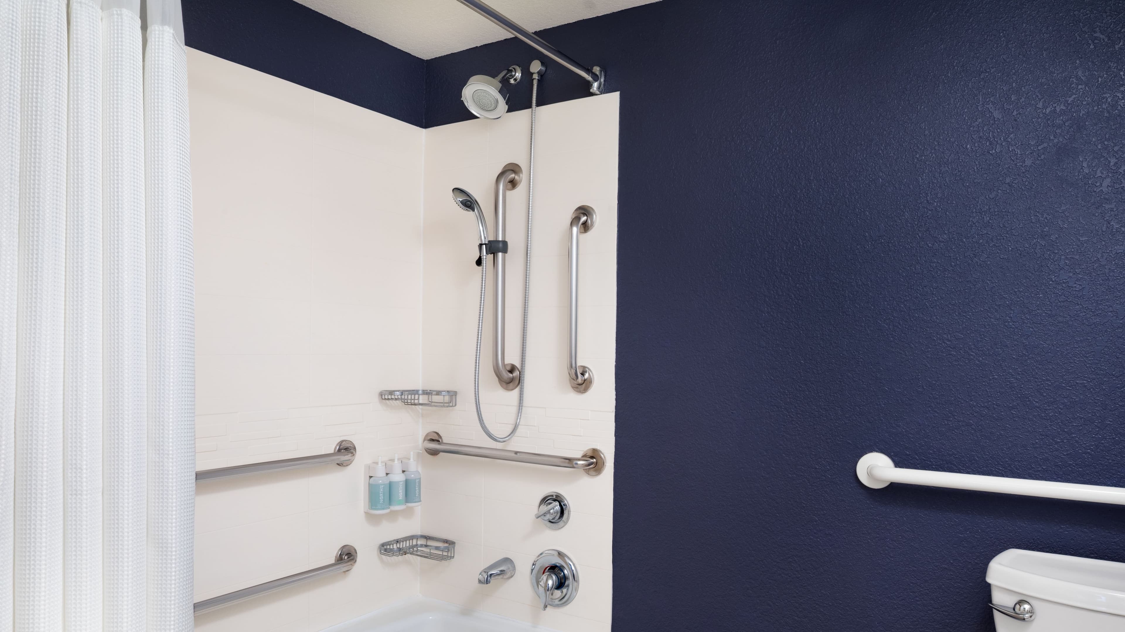 1 Bedroom Suite - Image 6