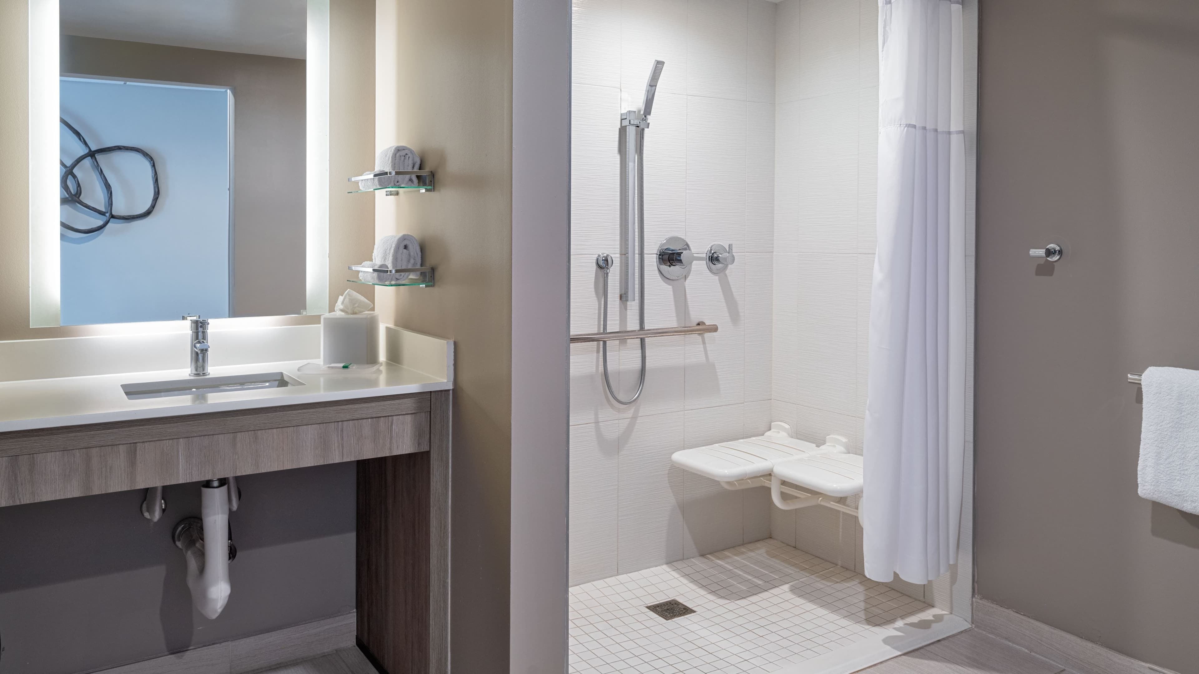 Residence Inn Miami Sunny Isles Beach — 8