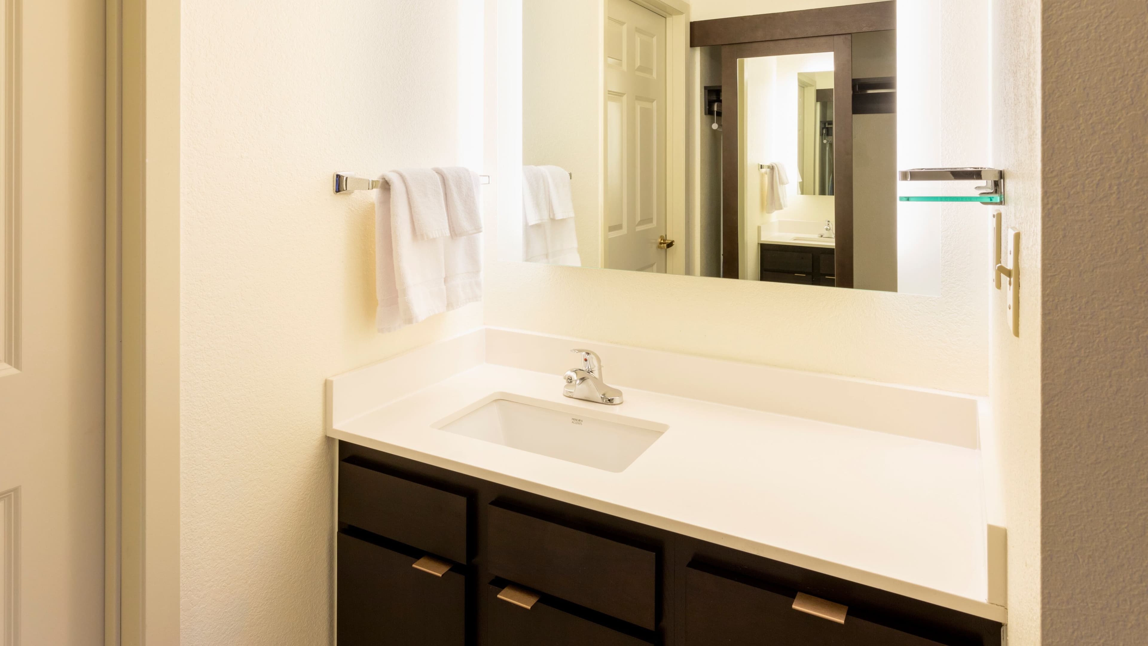 Holiday Inn Express Roseville-St. Paul — 25