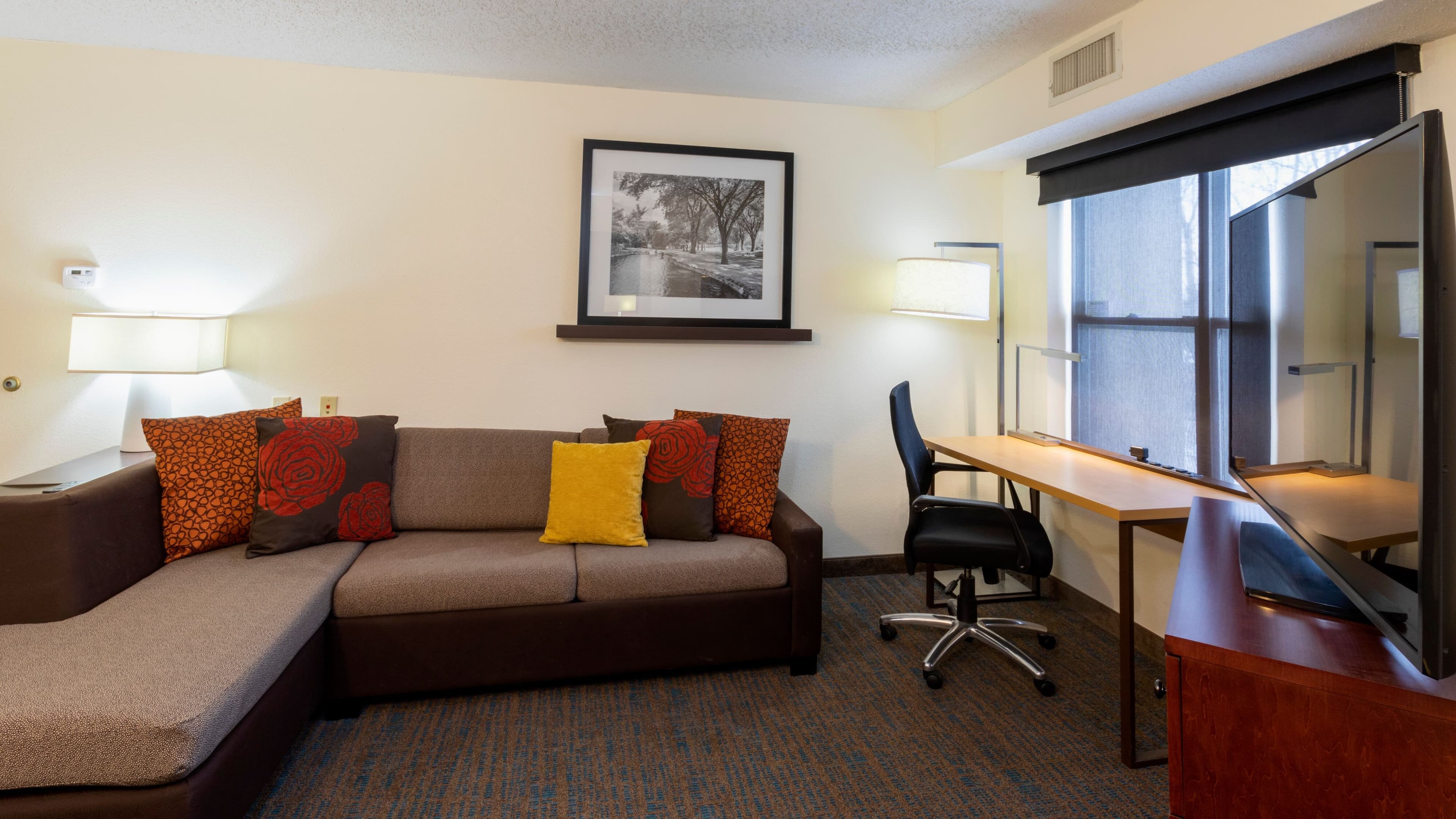 Holiday Inn Express Roseville-St. Paul — 23
