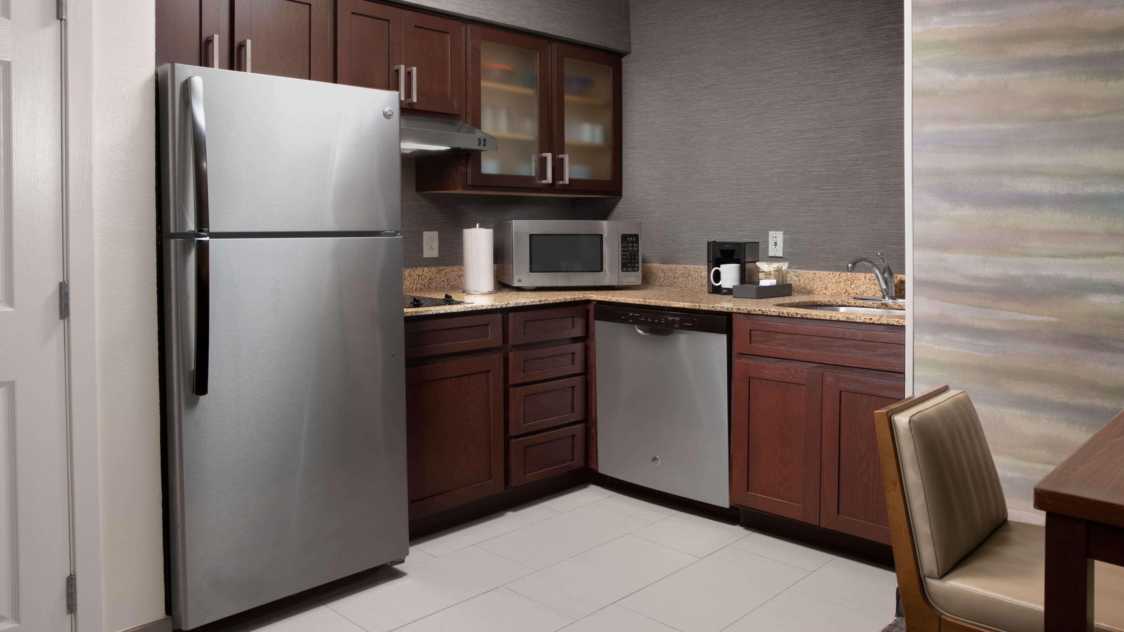 1 Bedroom Suite - Image 5