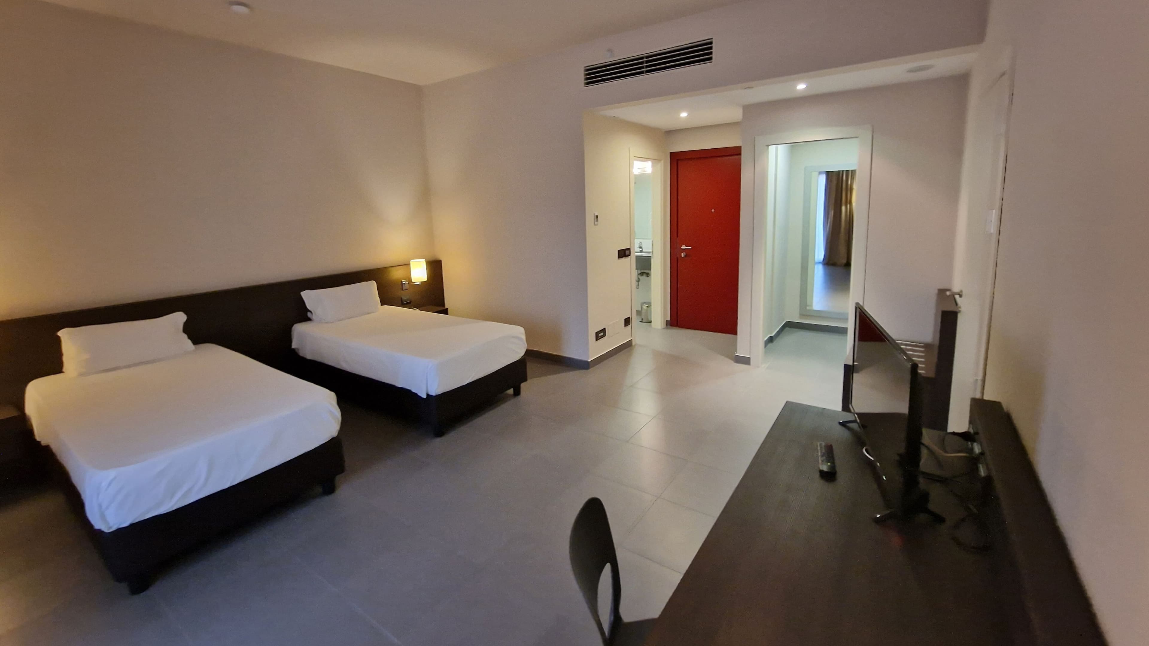 Inn Naples Airport — 18
