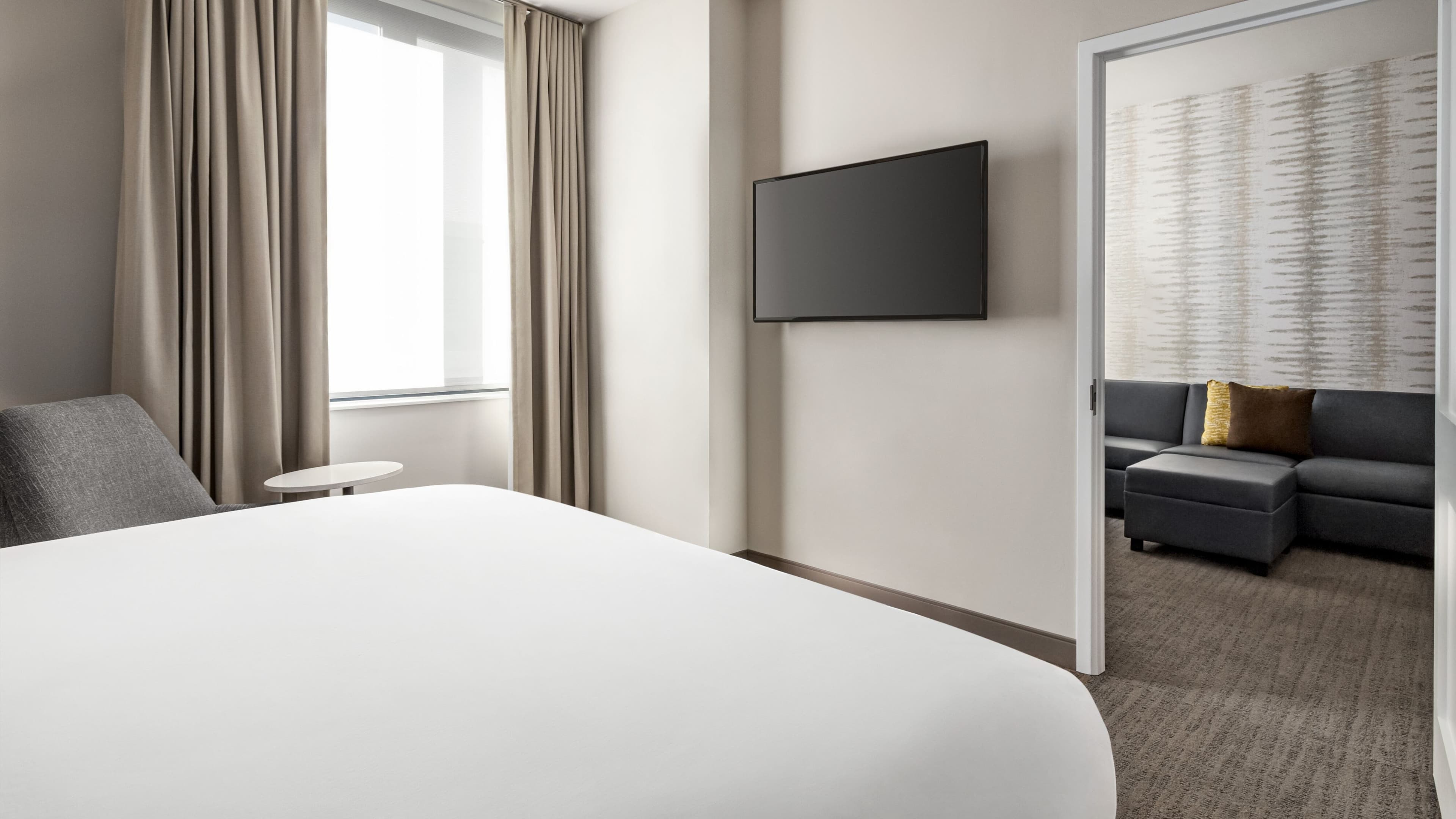 1 Bedroom Suite - Image 4