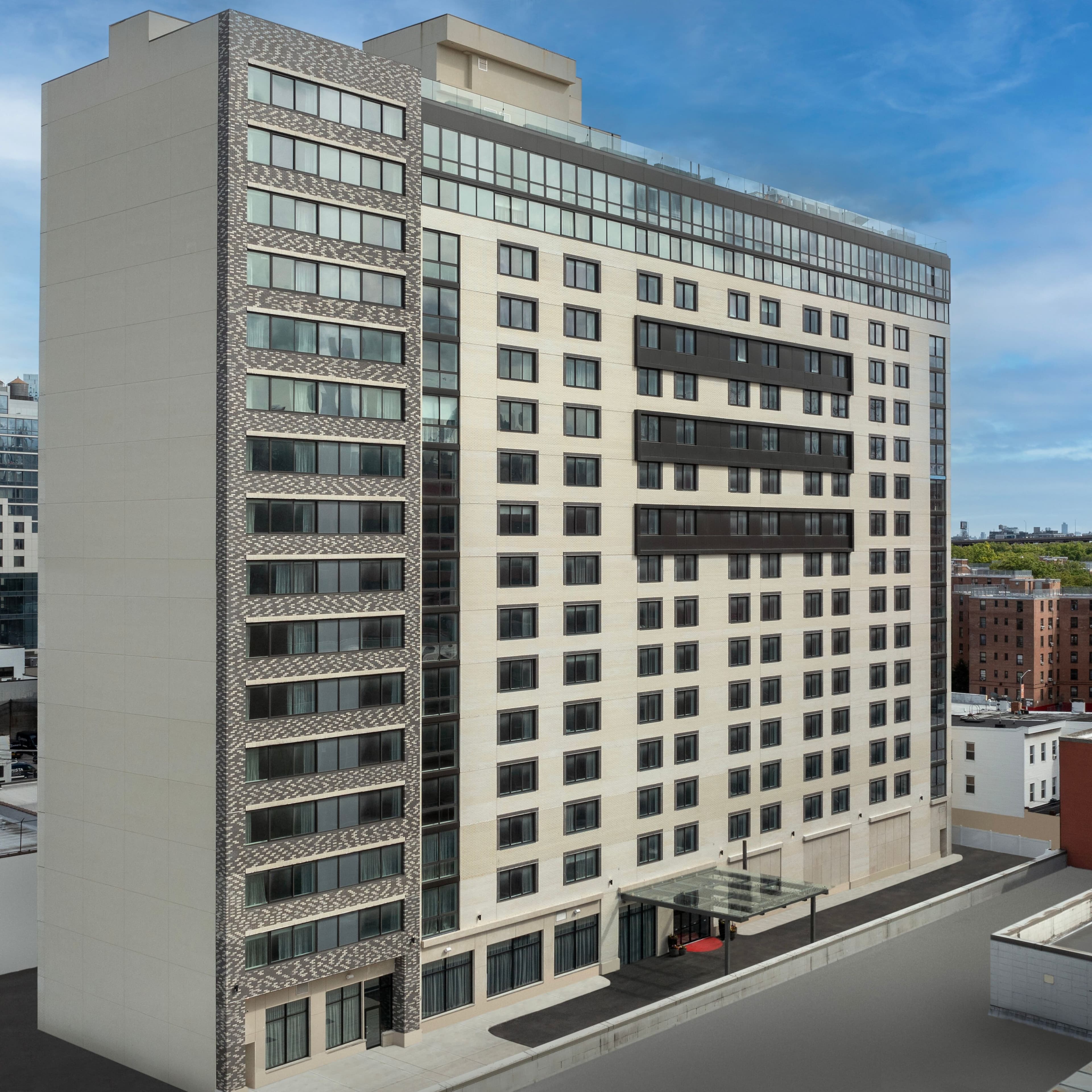 Residence Inn New York Queens - Image 1
