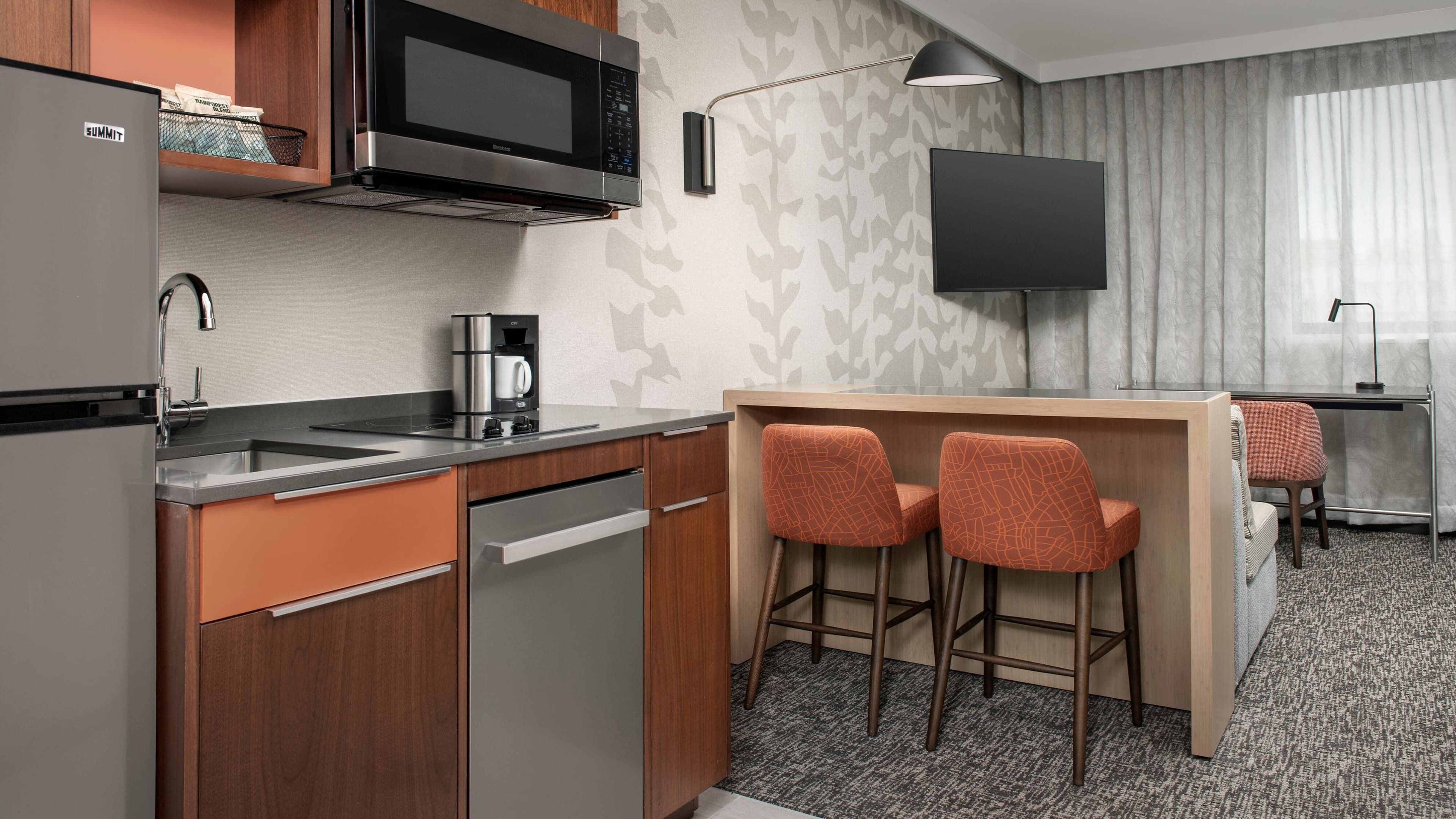 Residence Inn New York Queens - Image 2