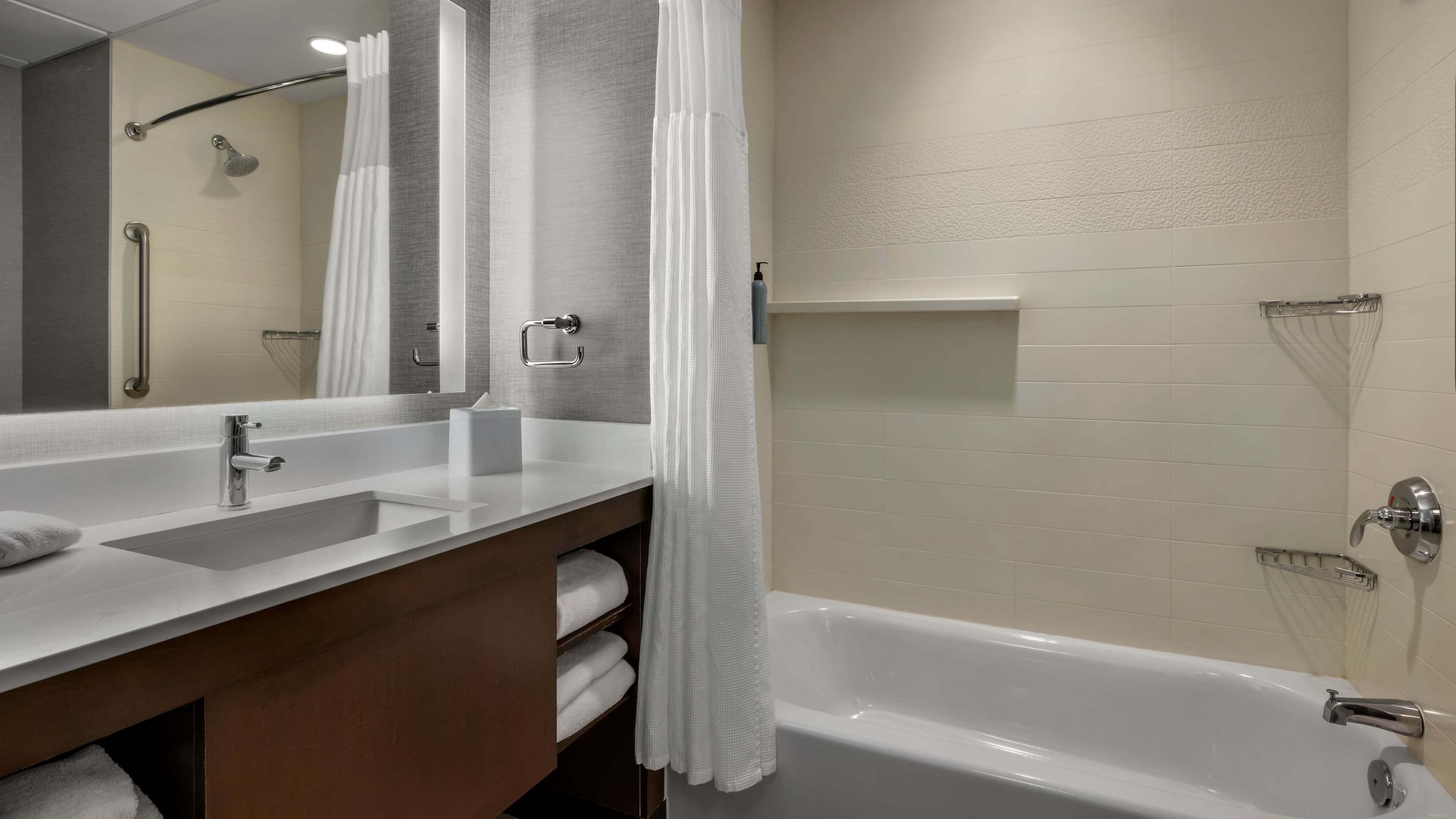 1 Bedroom Suite - Image 7