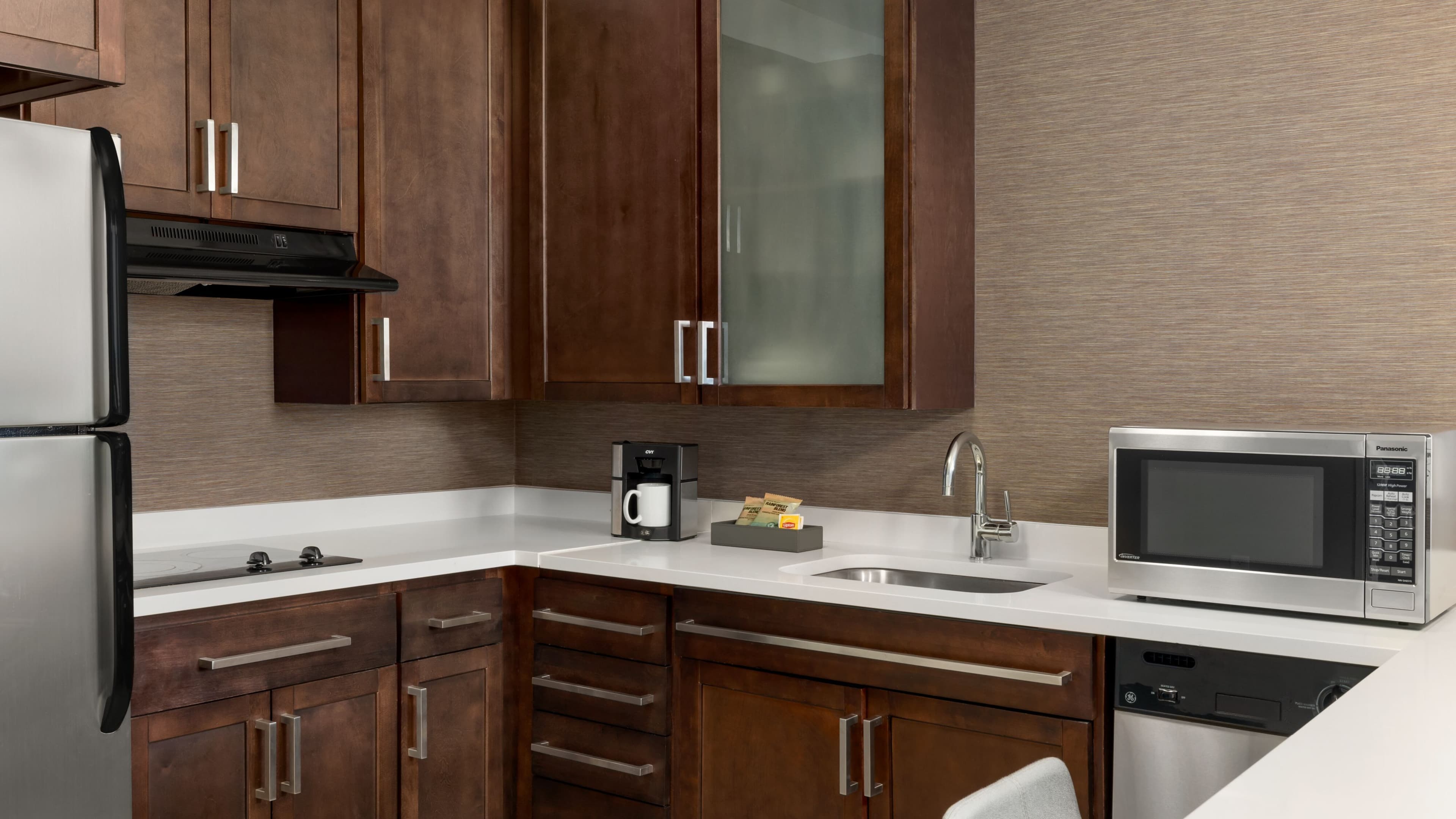 1 Bedroom Suite - Image 5