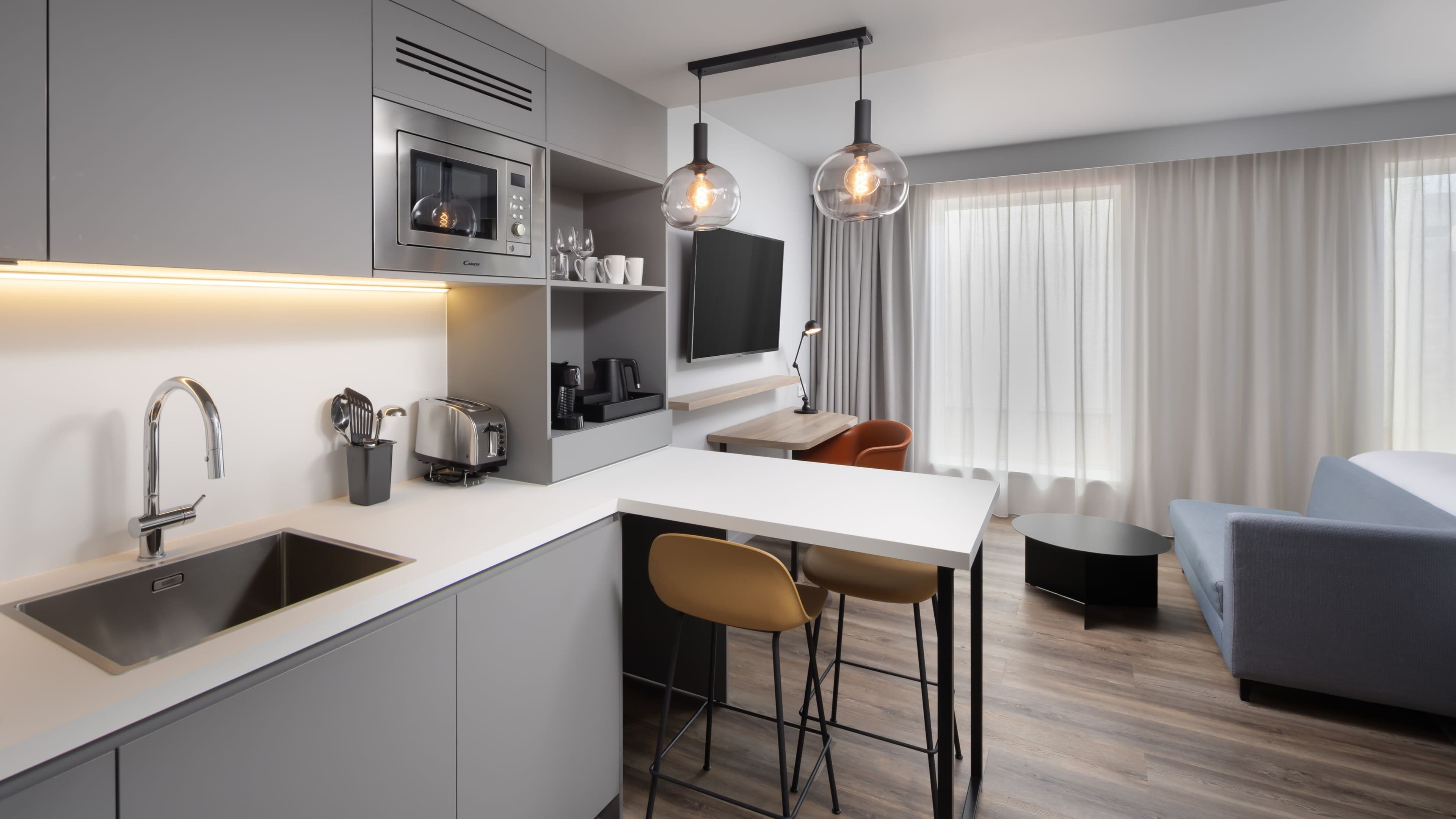 Studio - Image 9
