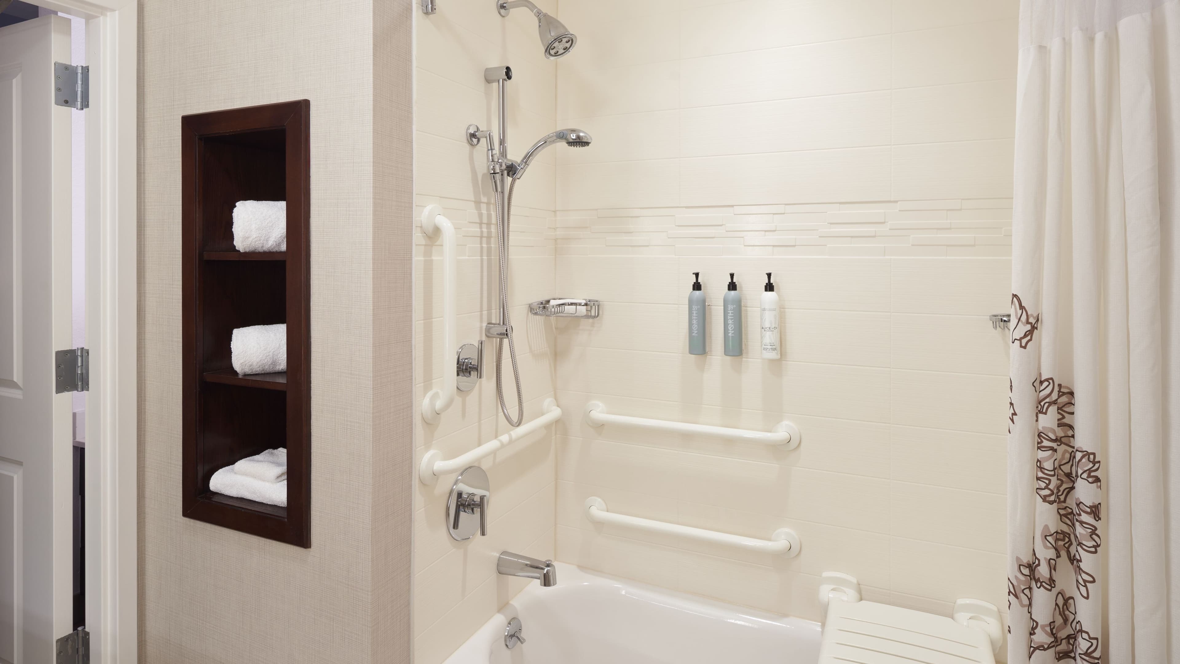 1 Bedroom Suite - Image 12