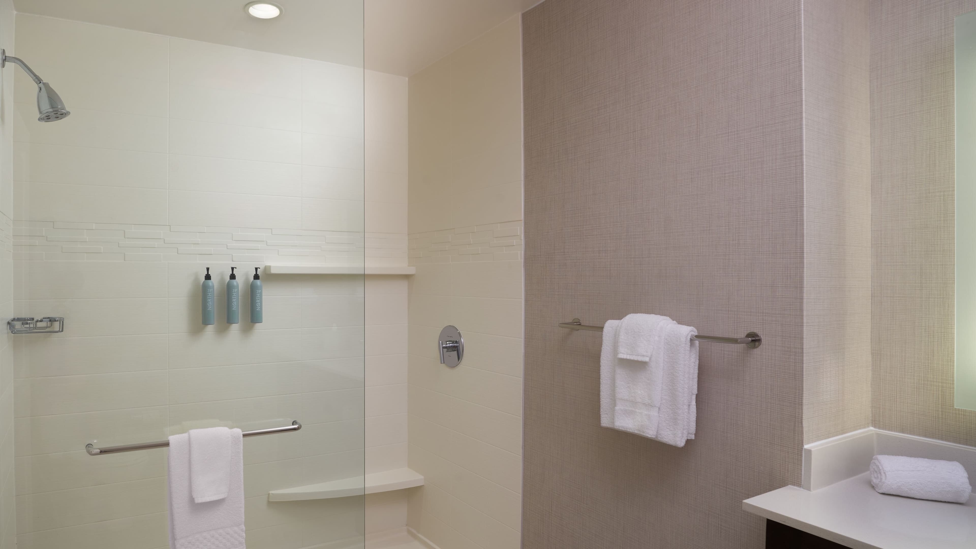 1 Bedroom Suite - Image 11
